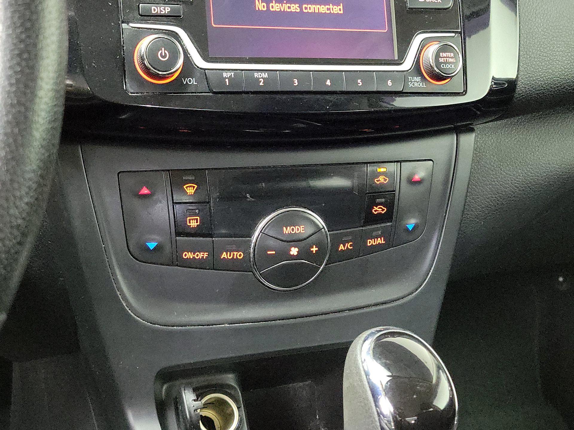 Thumbnail: 2018 Nissan Sentra - 16