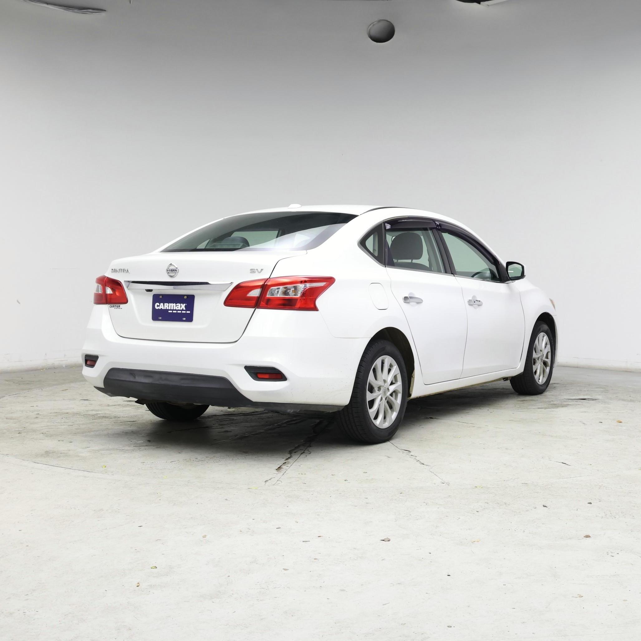 Thumbnail: 2018 Nissan Sentra - 8