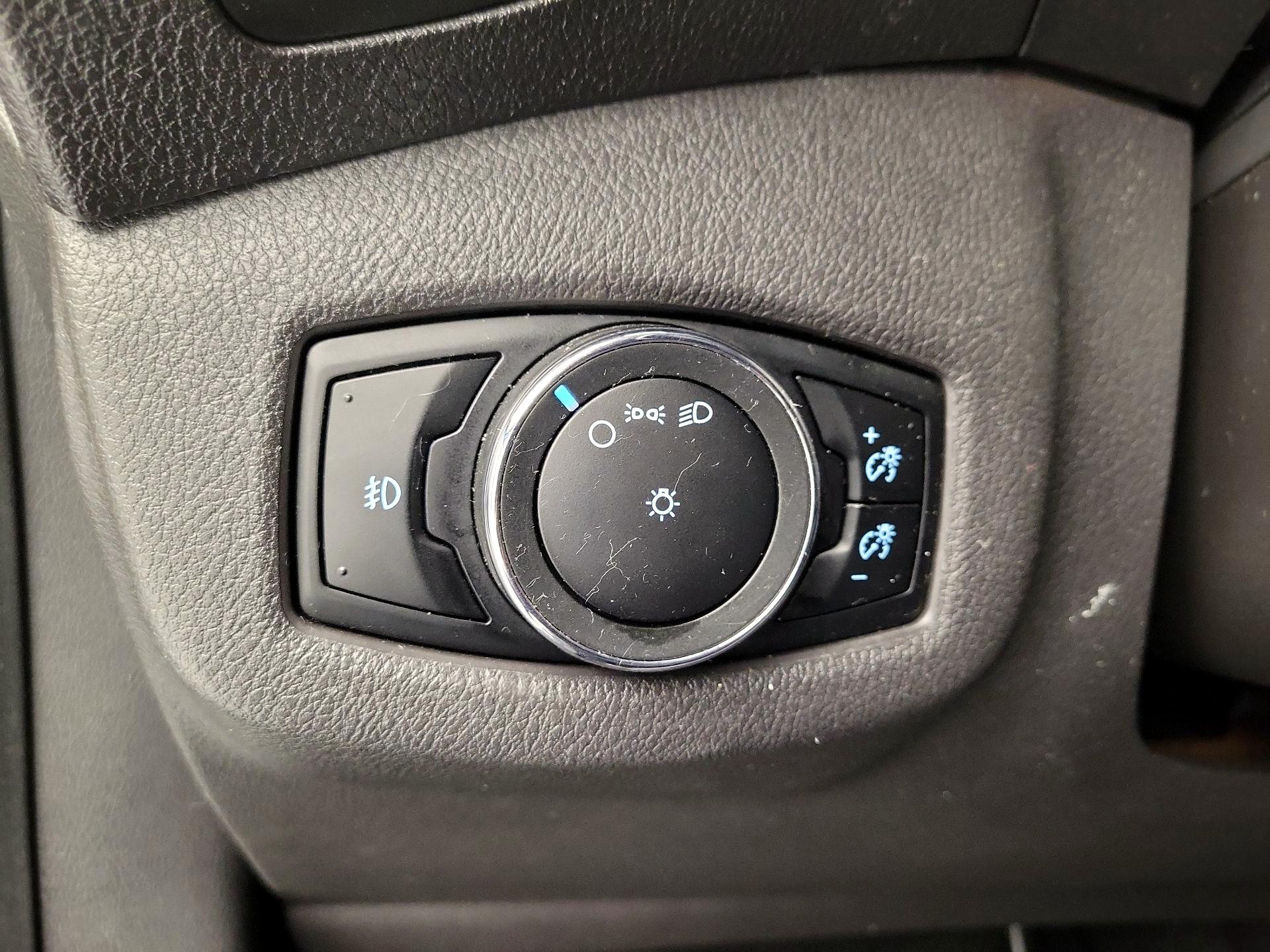 Thumbnail: 2016 Ford Transit Series - 13