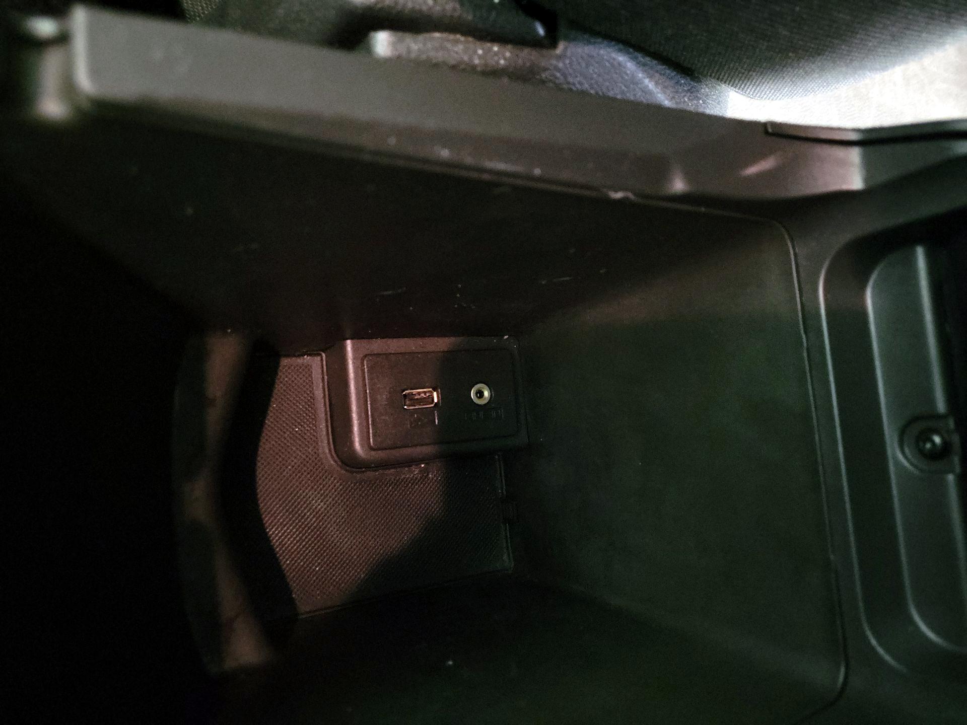 Thumbnail: 2016 Ford Transit Series - 18