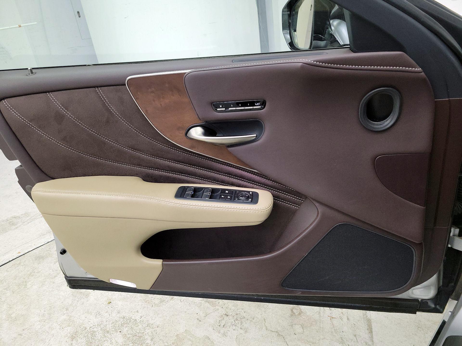 Thumbnail: 2018 Lexus LS - 12