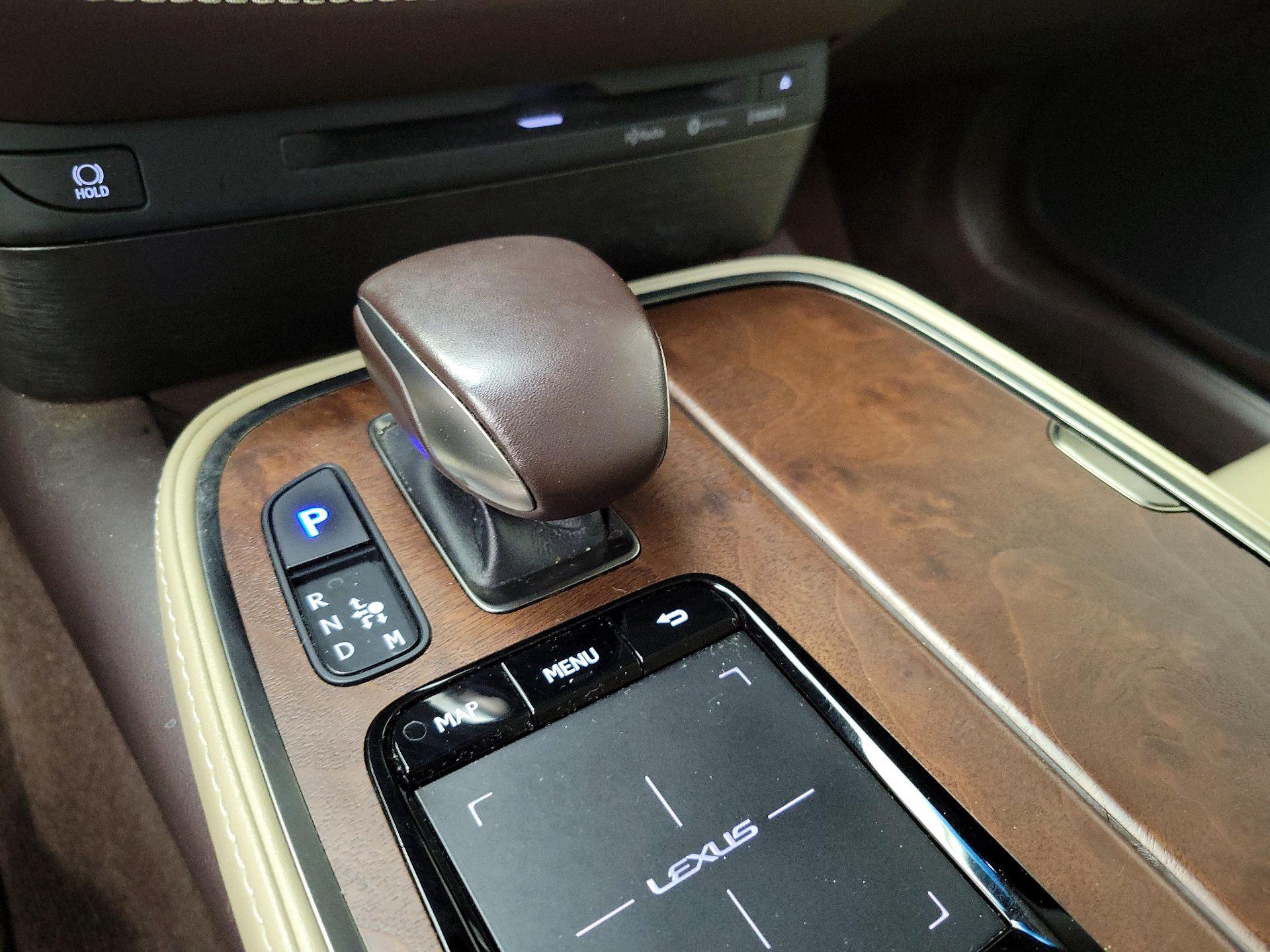 Thumbnail: 2018 Lexus LS - 18