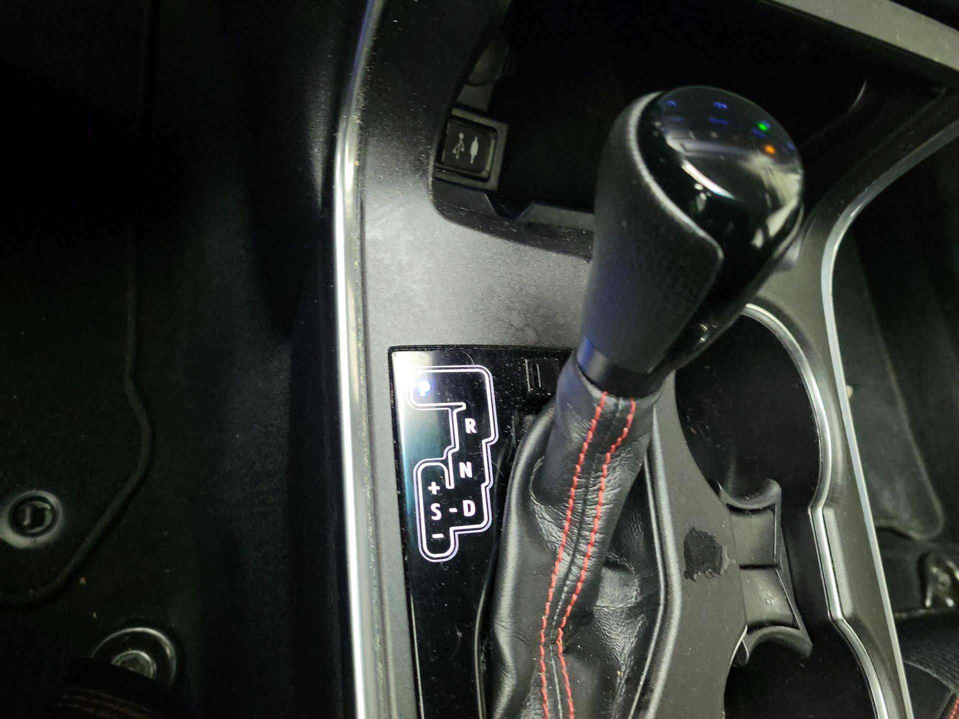 Thumbnail: 2017 Toyota Camry - 16