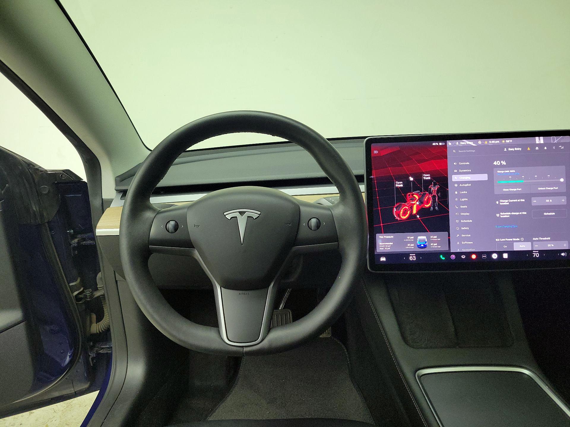 Thumbnail: 2023 Tesla Model 3 - 10