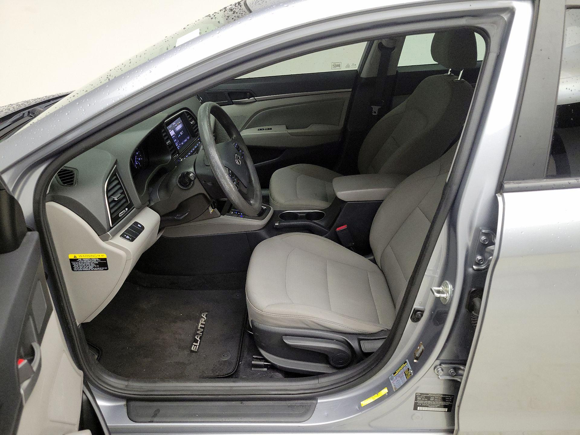 Thumbnail: 2017 Hyundai Elantra - 11