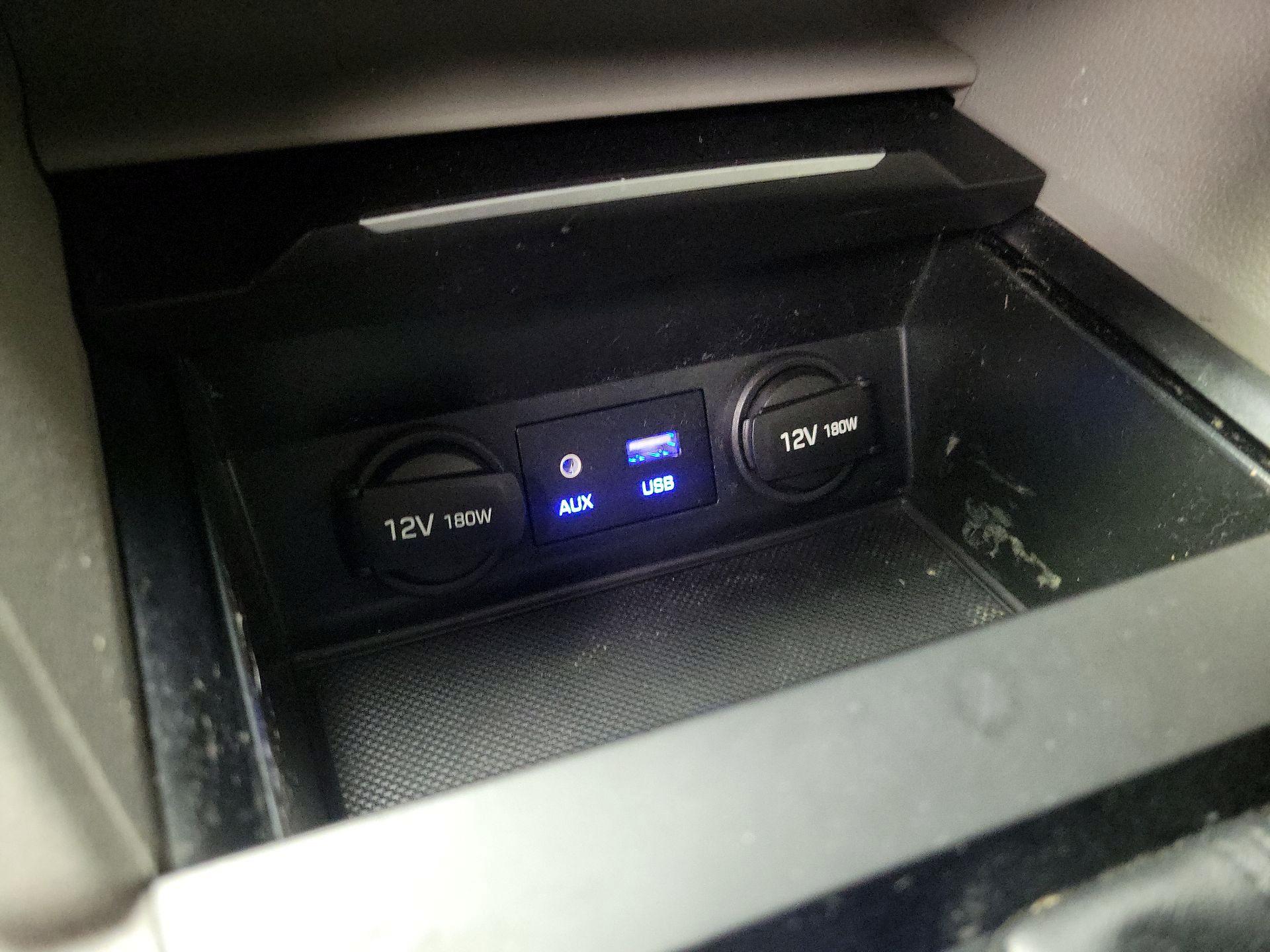 Thumbnail: 2017 Hyundai Elantra - 18