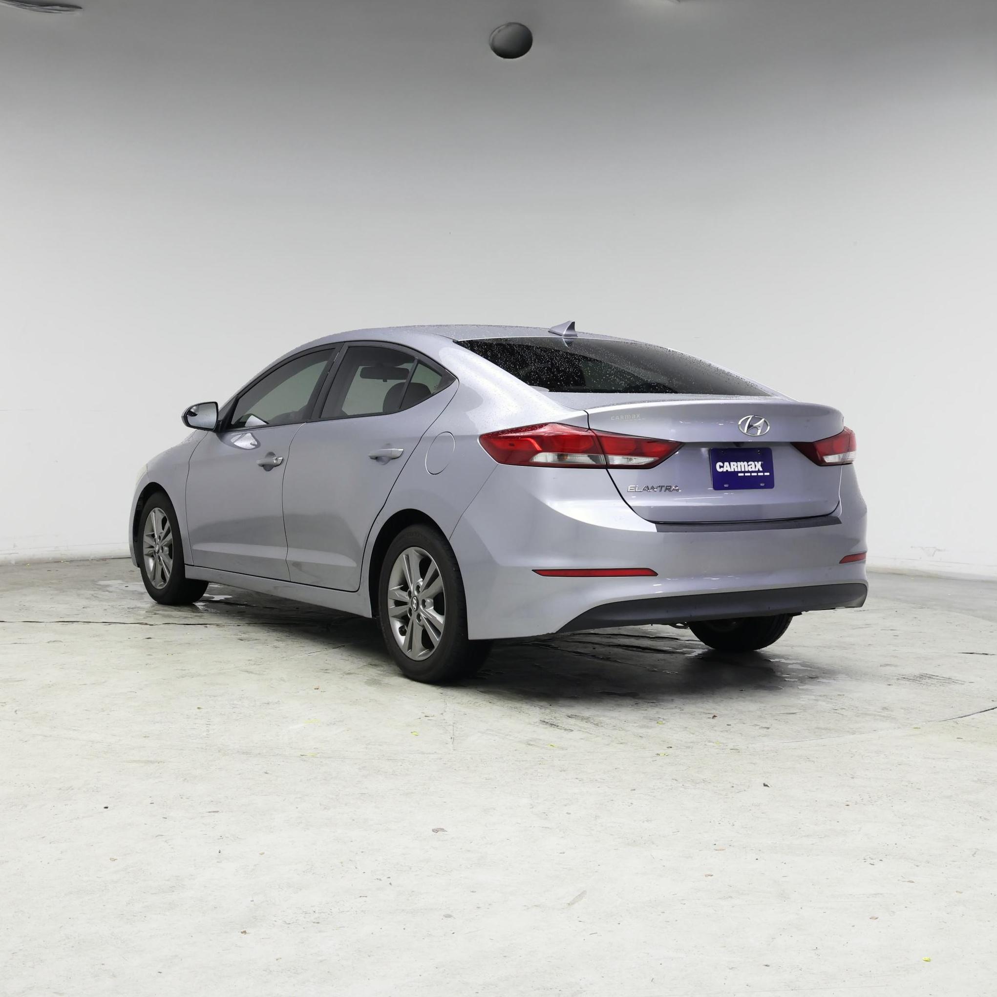 Thumbnail: 2017 Hyundai Elantra - 2