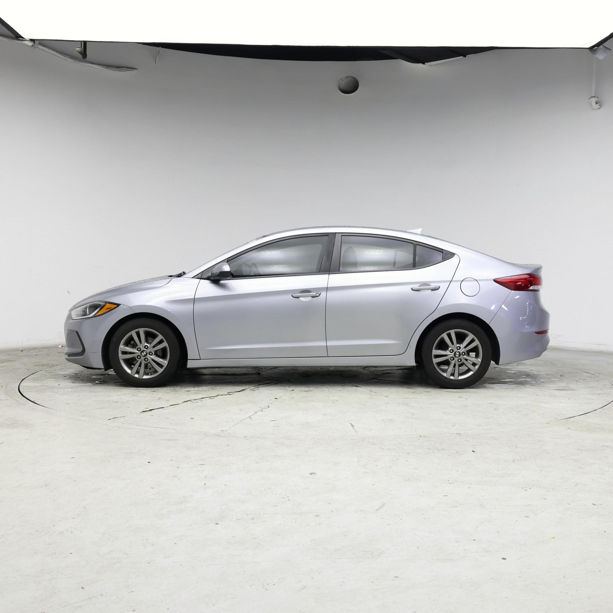 Thumbnail: 2017 Hyundai Elantra - 3