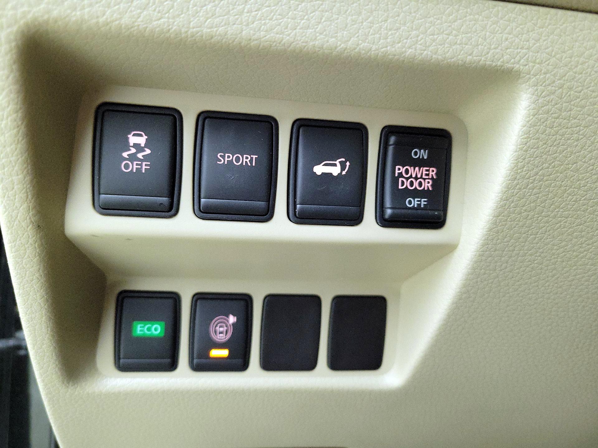 Thumbnail: 2015 Nissan Rogue - 13