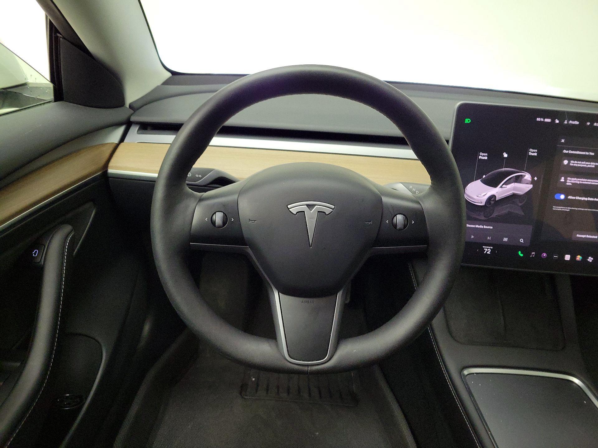 Thumbnail: 2023 Tesla Model 3 - 10