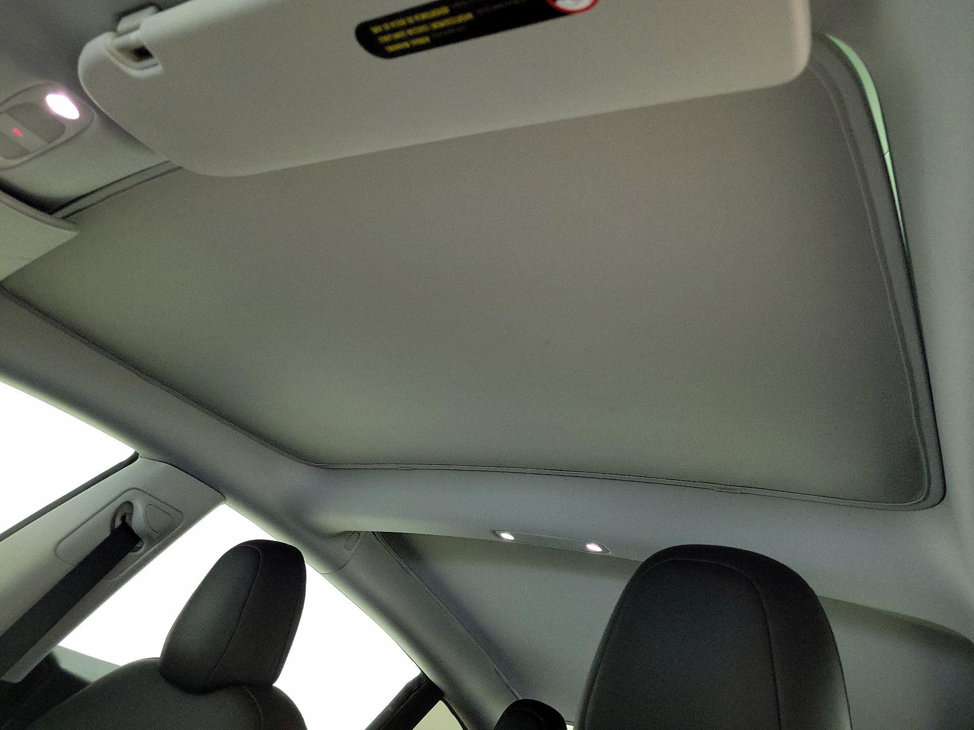 Thumbnail: 2023 Tesla Model 3 - 18