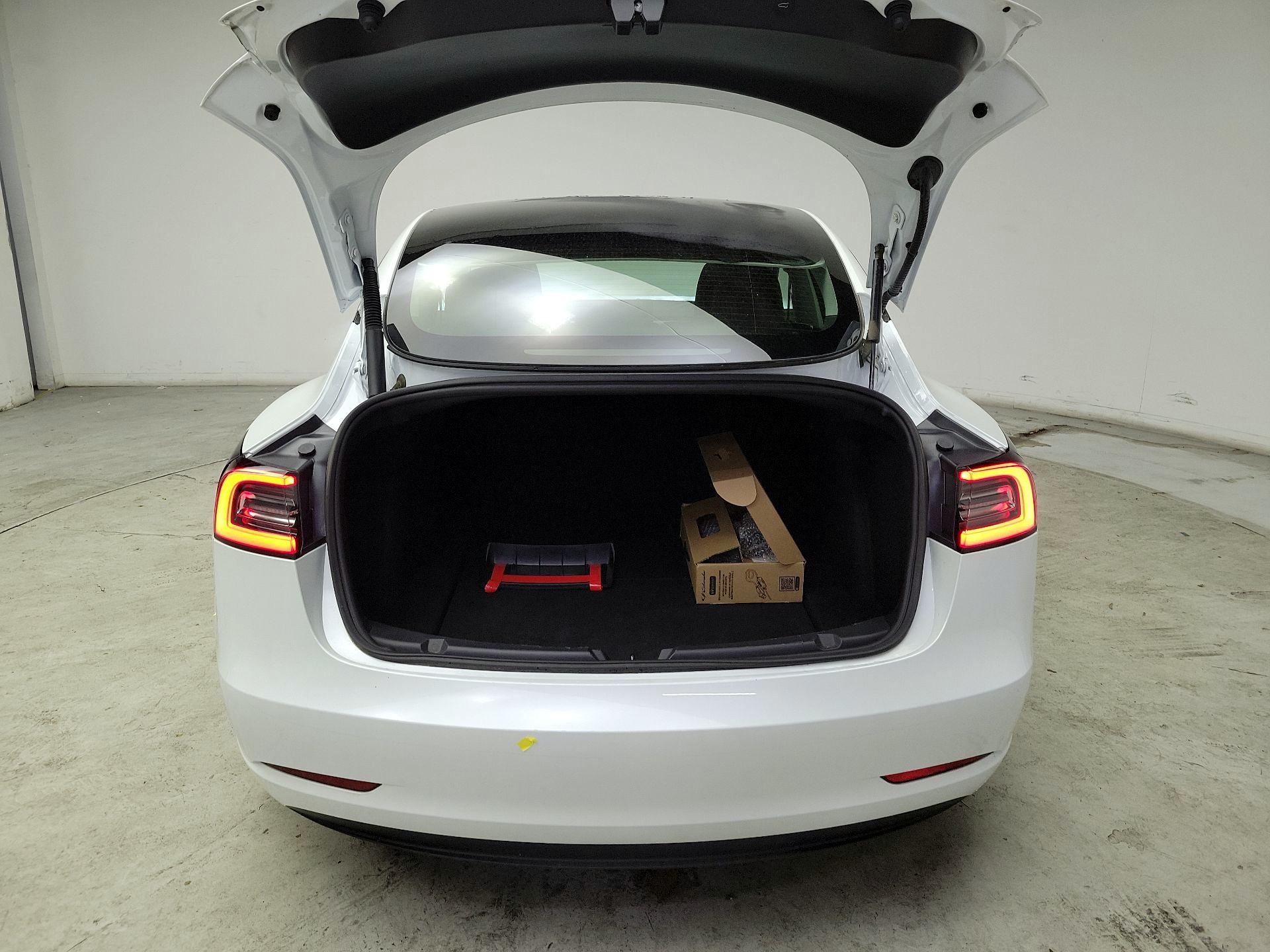 Thumbnail: 2023 Tesla Model 3 - 20