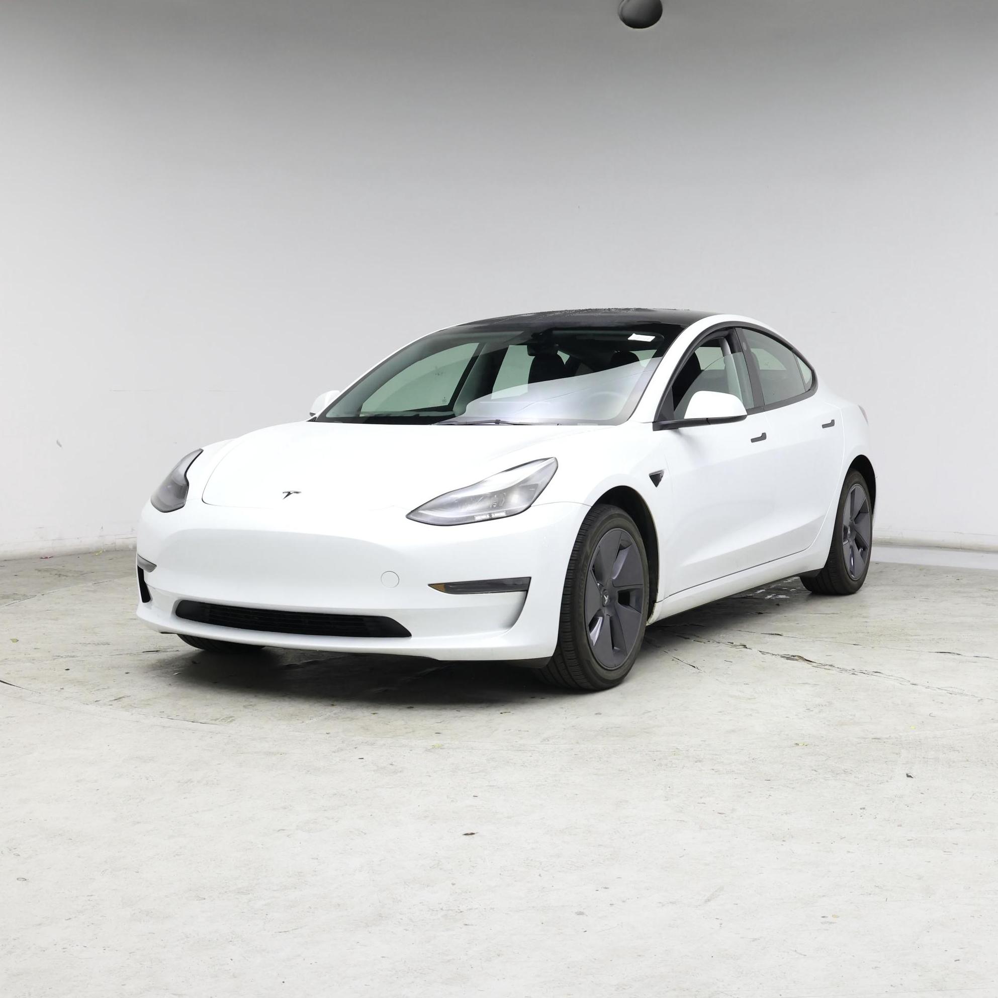 Thumbnail: 2023 Tesla Model 3 - 4