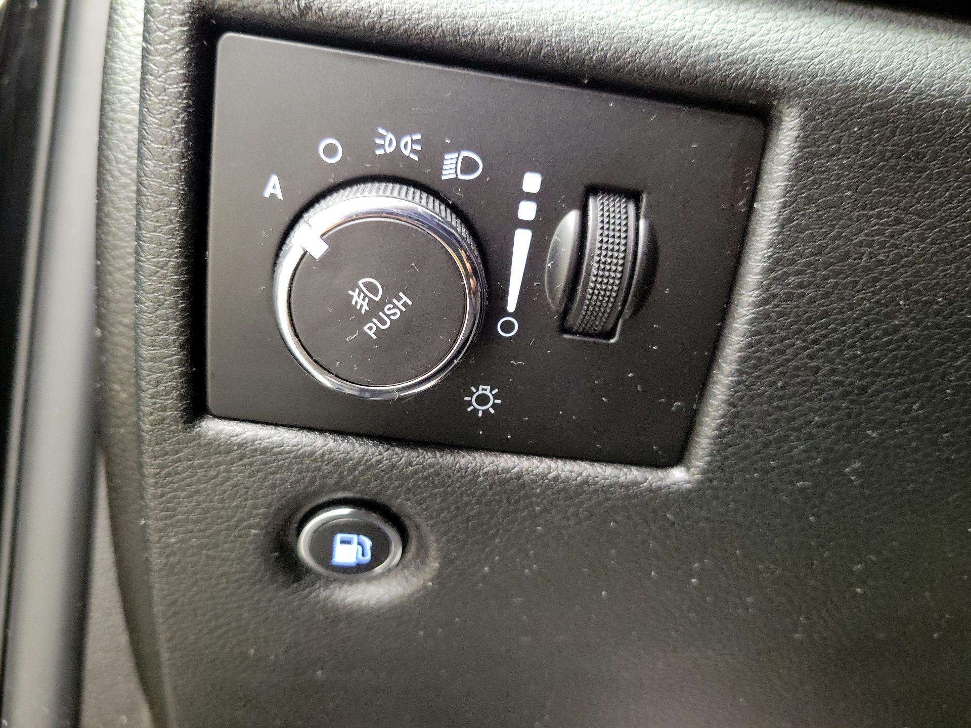 Thumbnail: 2018 Jeep Grand Cherokee - 13