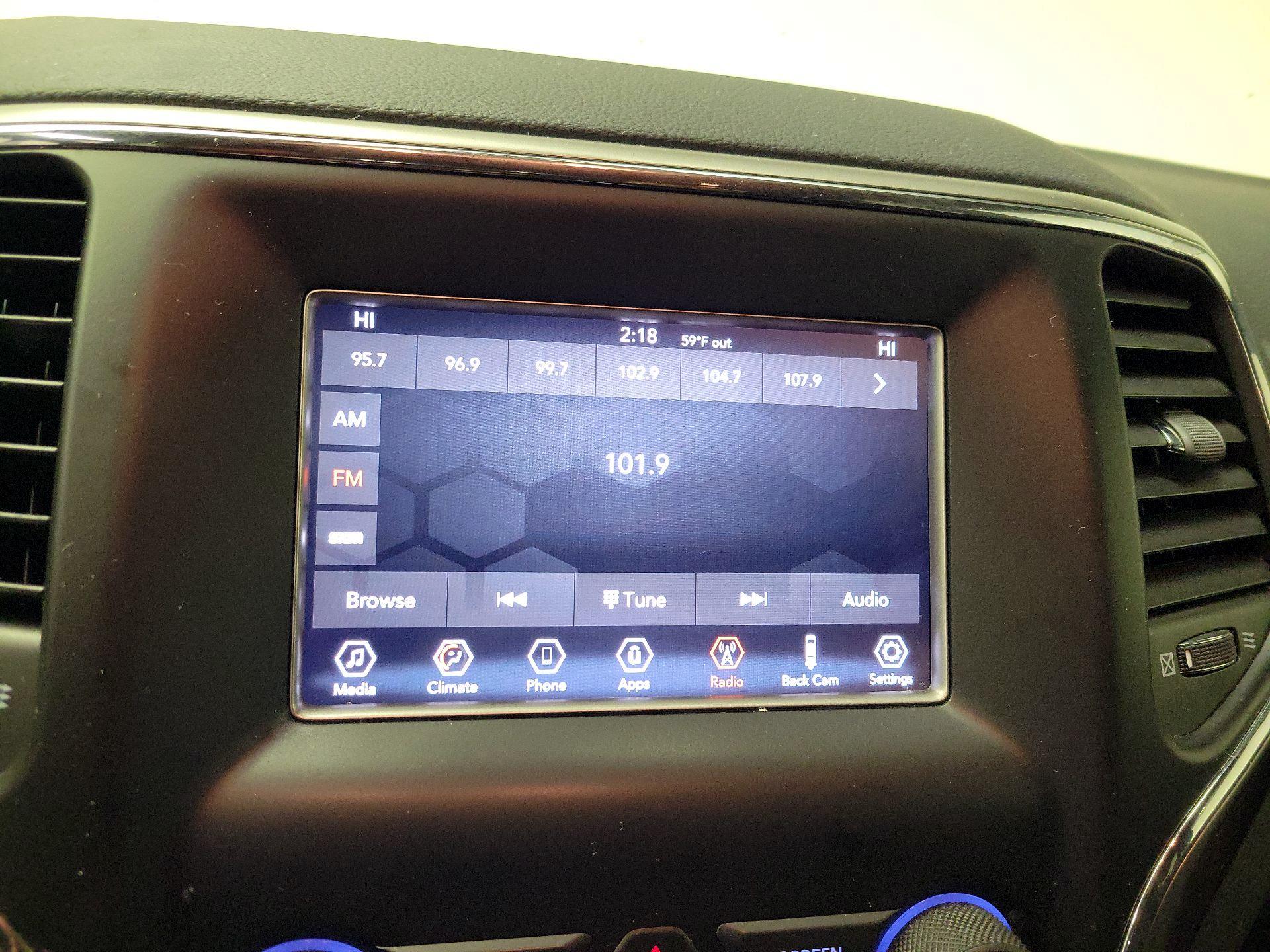 Thumbnail: 2018 Jeep Grand Cherokee - 15