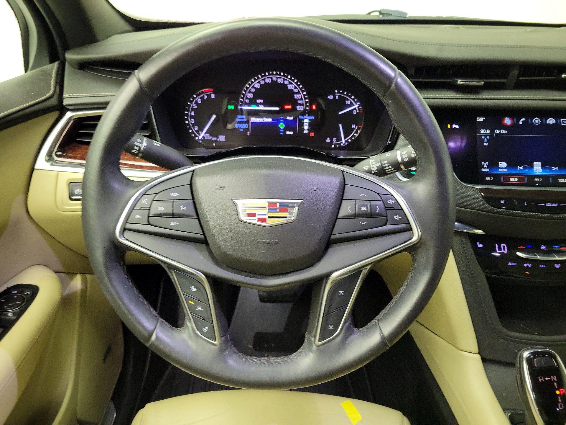 Thumbnail: 2018 Cadillac XT5 - 10