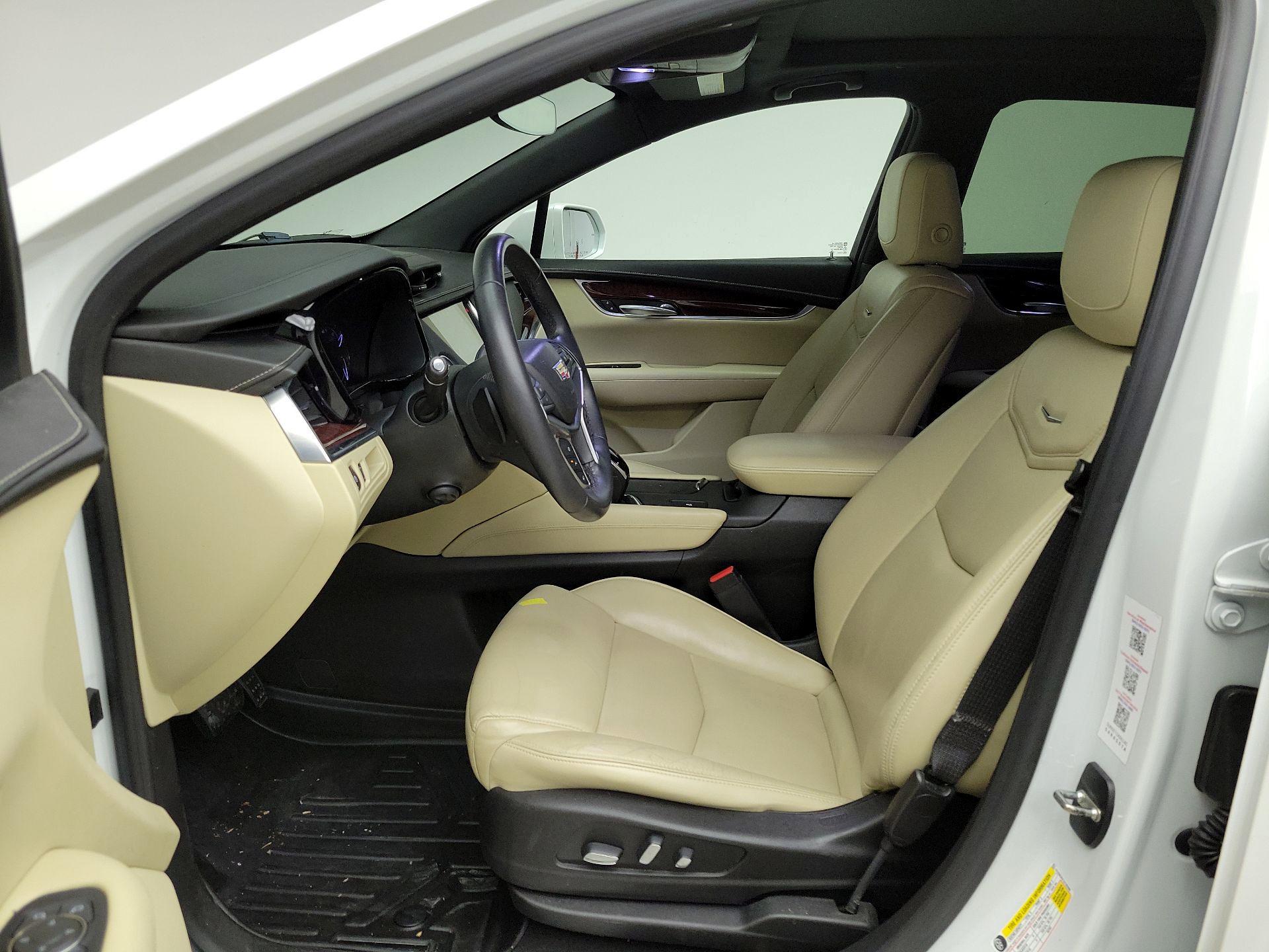 Thumbnail: 2018 Cadillac XT5 - 11