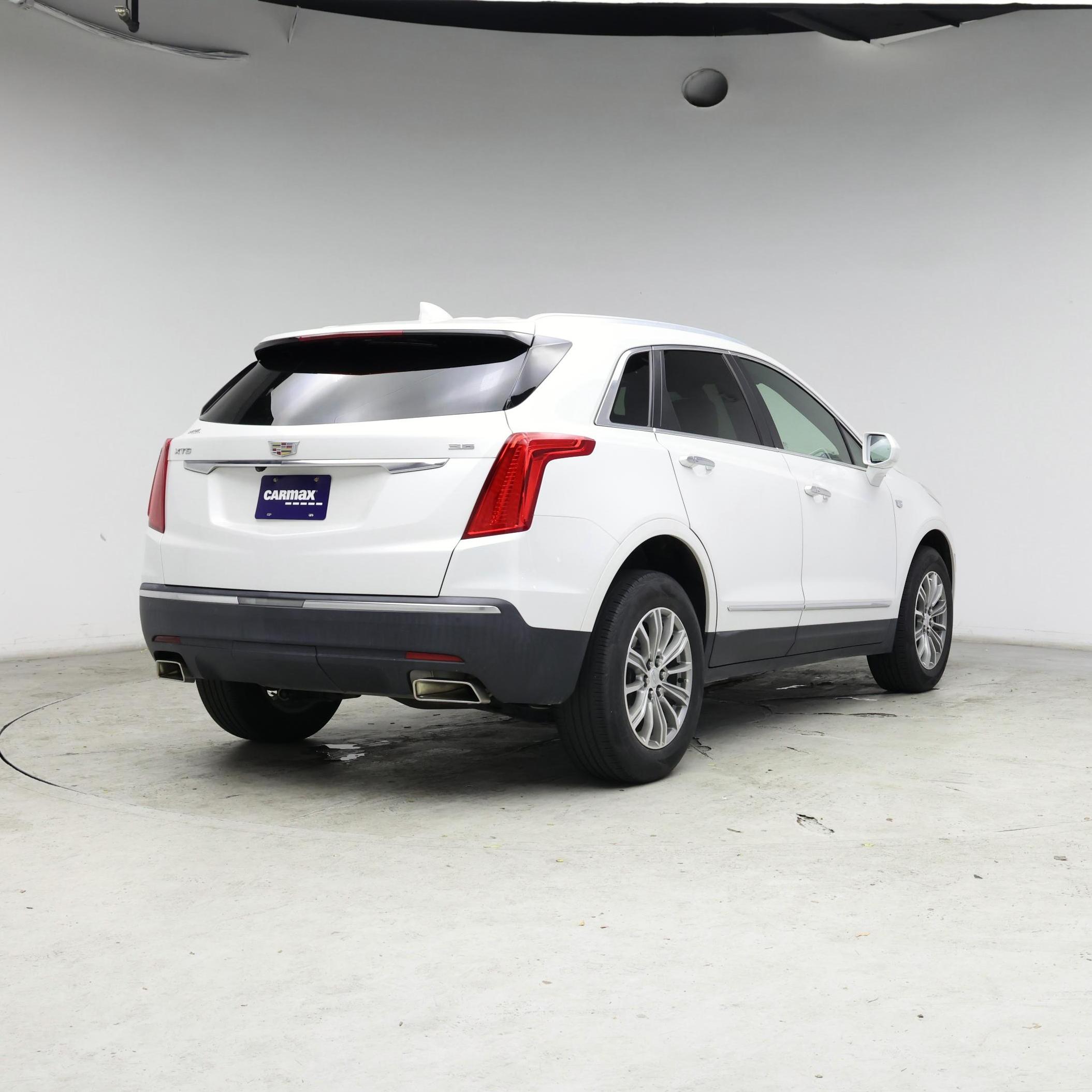 Thumbnail: 2018 Cadillac XT5 - 8