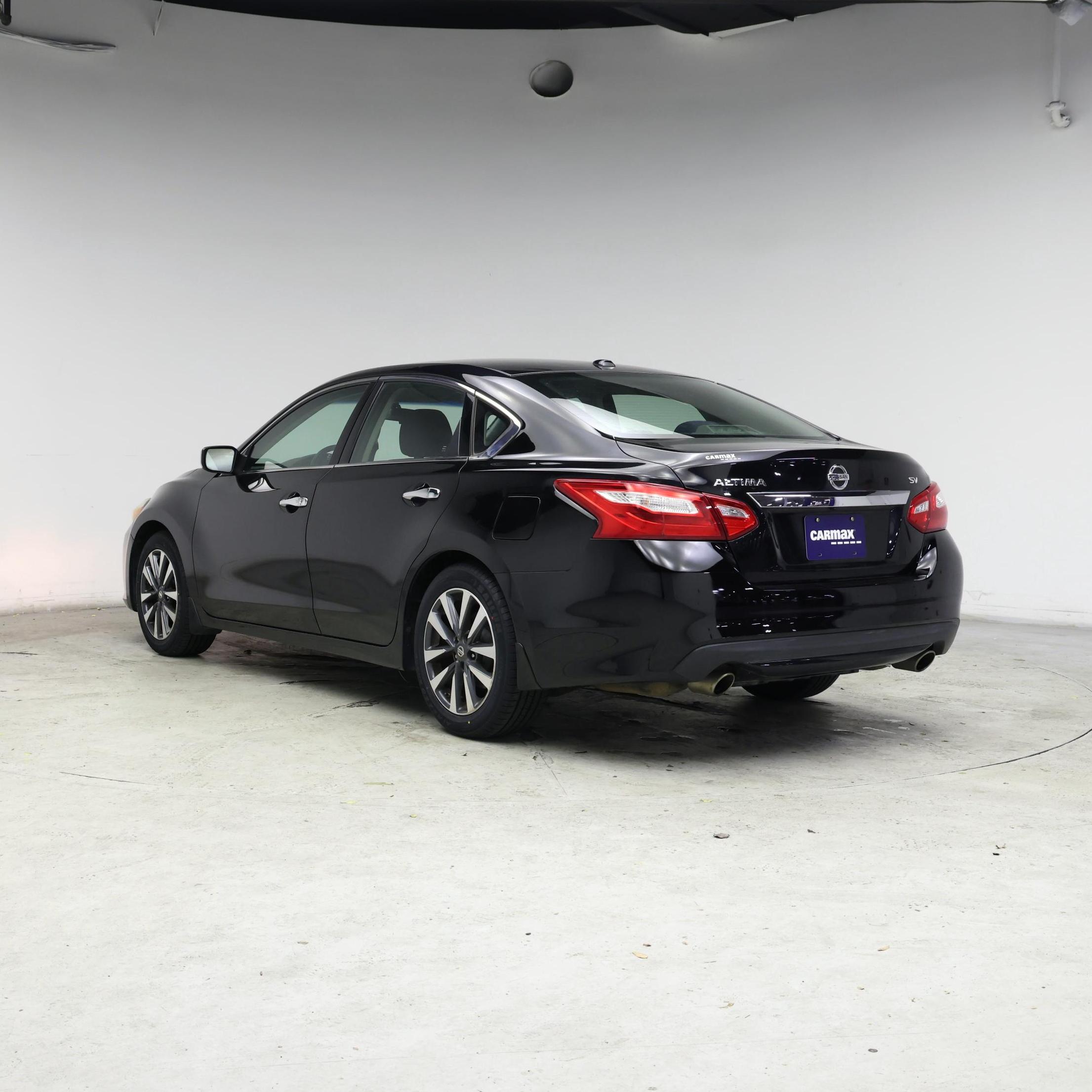 Thumbnail: 2017 Nissan Altima - 2