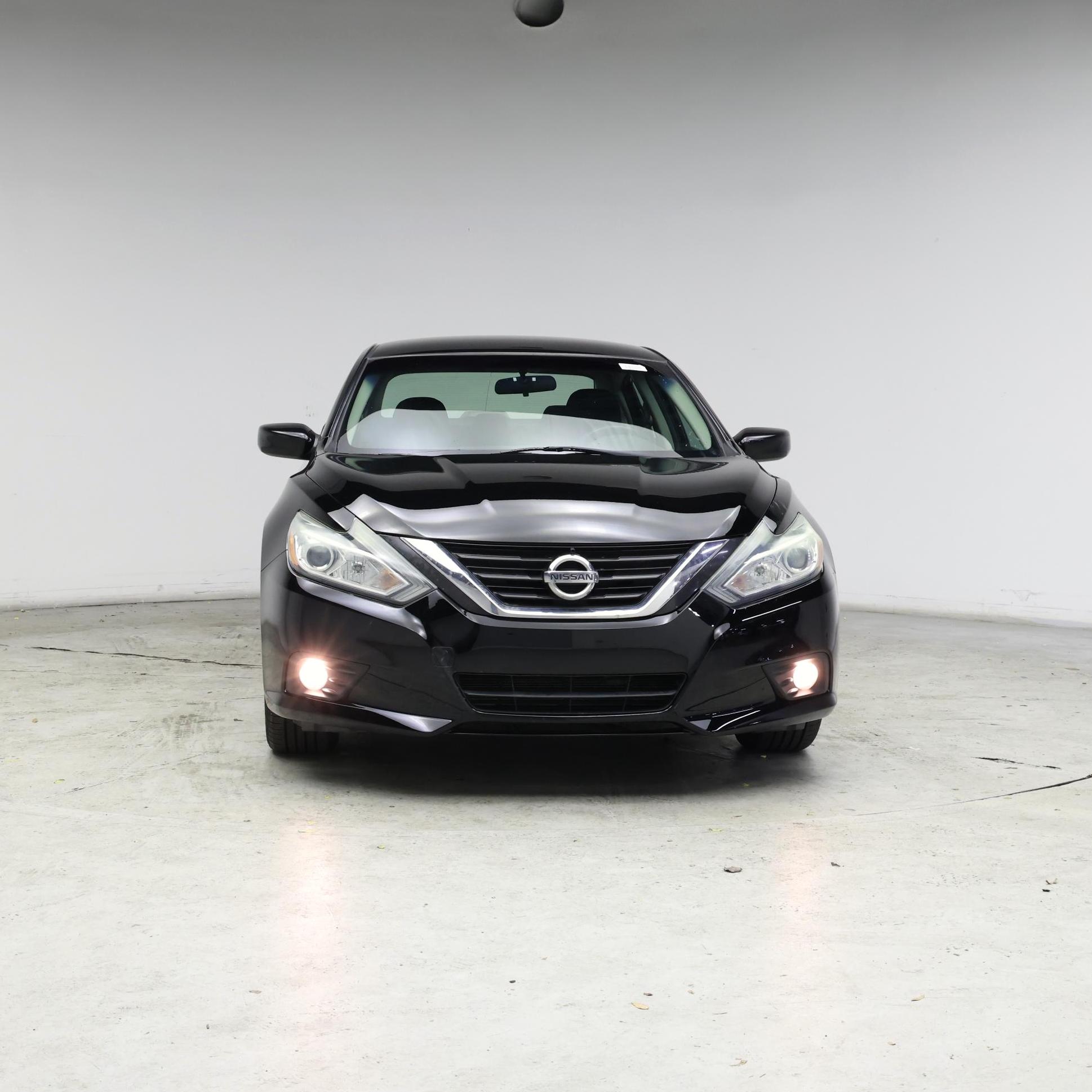 Thumbnail: 2017 Nissan Altima - 5