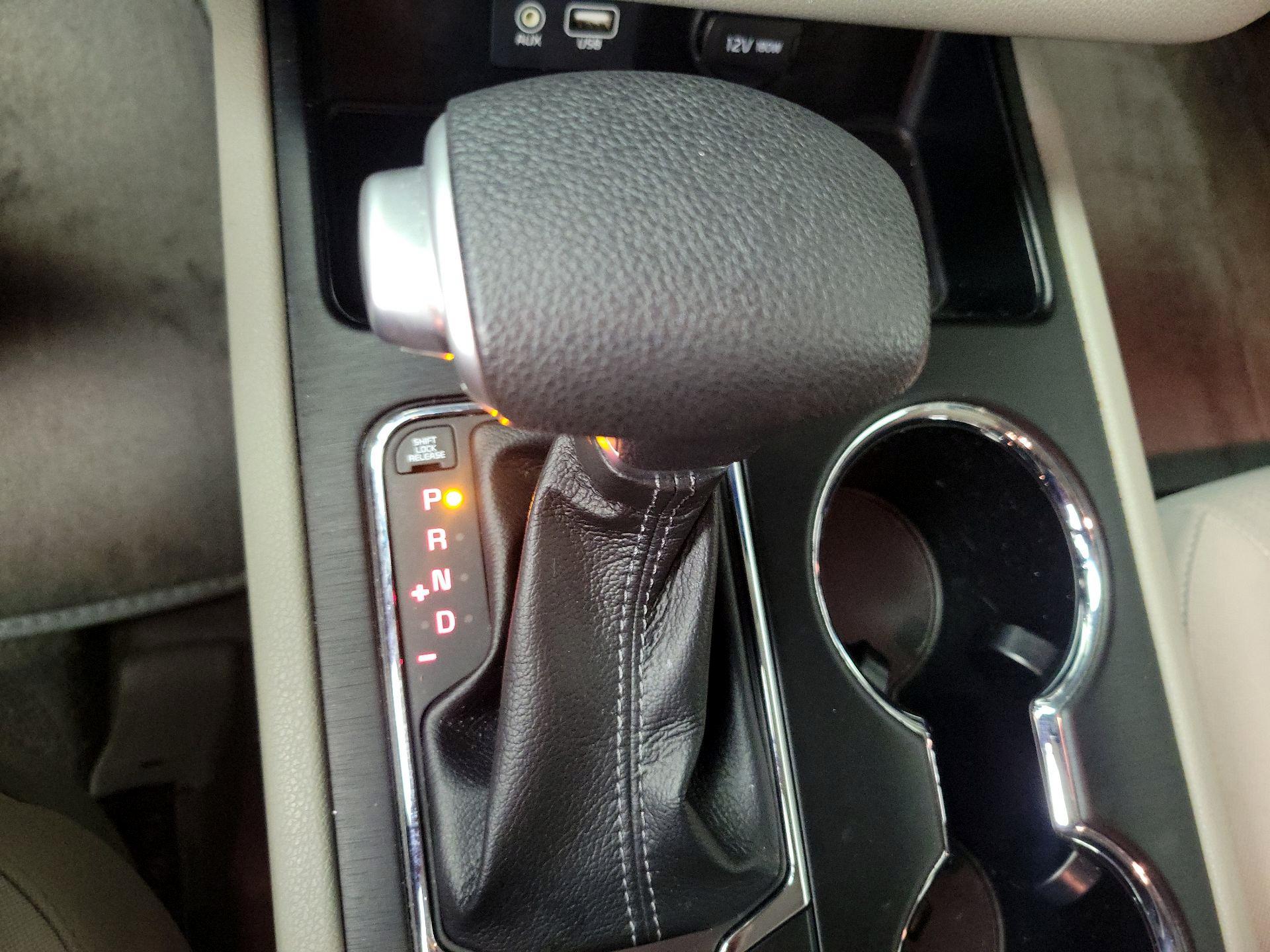 Thumbnail: 2020 Kia Sedona - 17