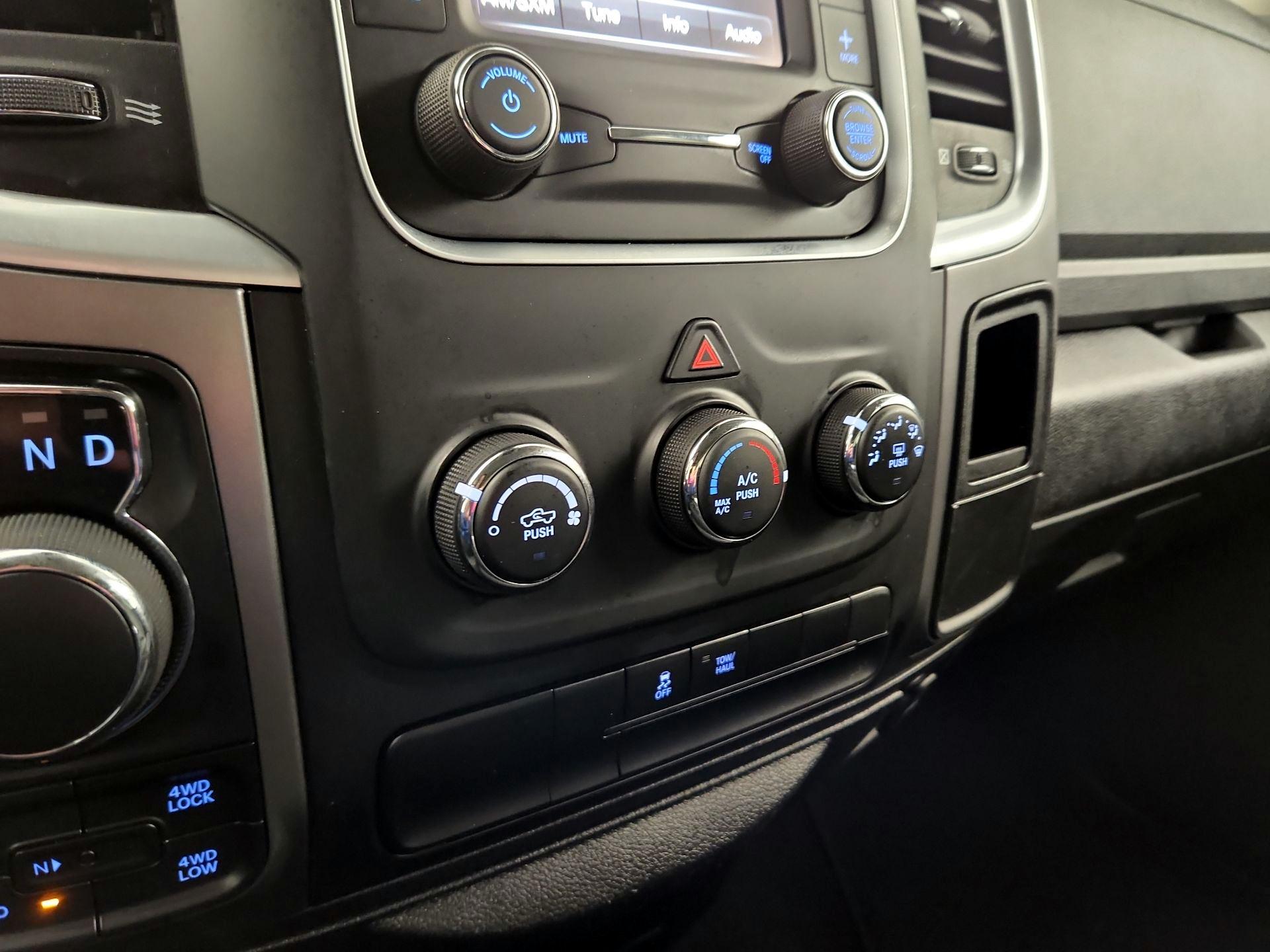 Thumbnail: 2024 RAM 1500 Classic - 14