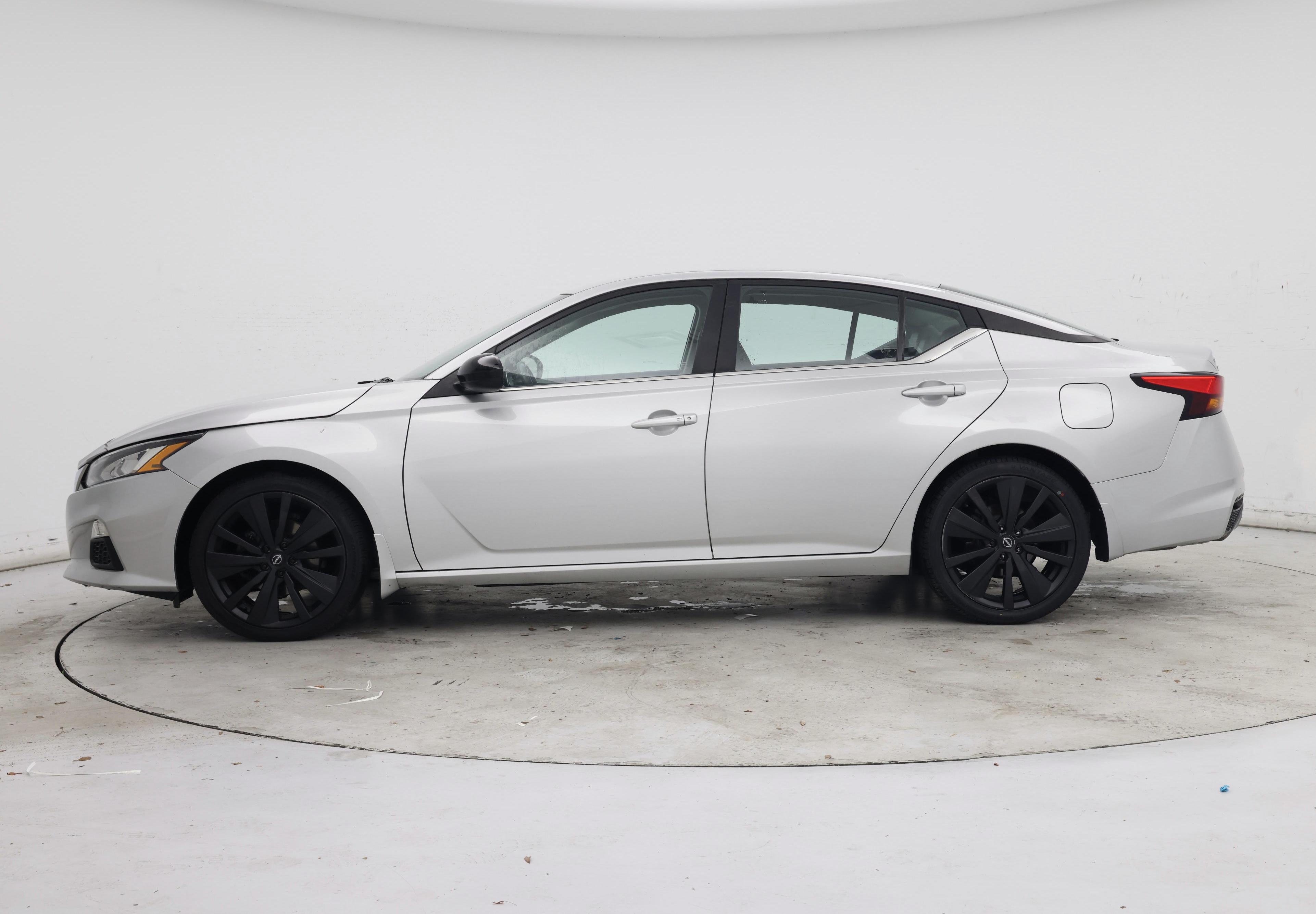 Thumbnail: 2022 Nissan Altima - 3