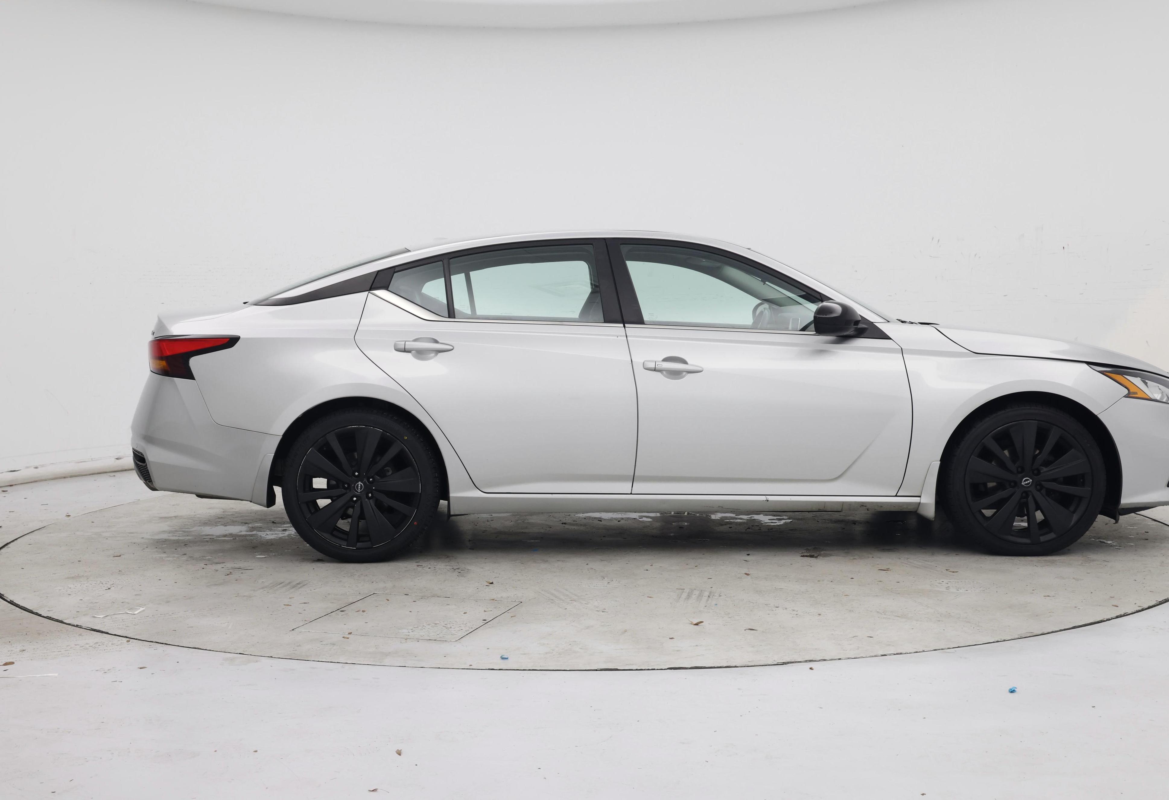 Thumbnail: 2022 Nissan Altima - 7