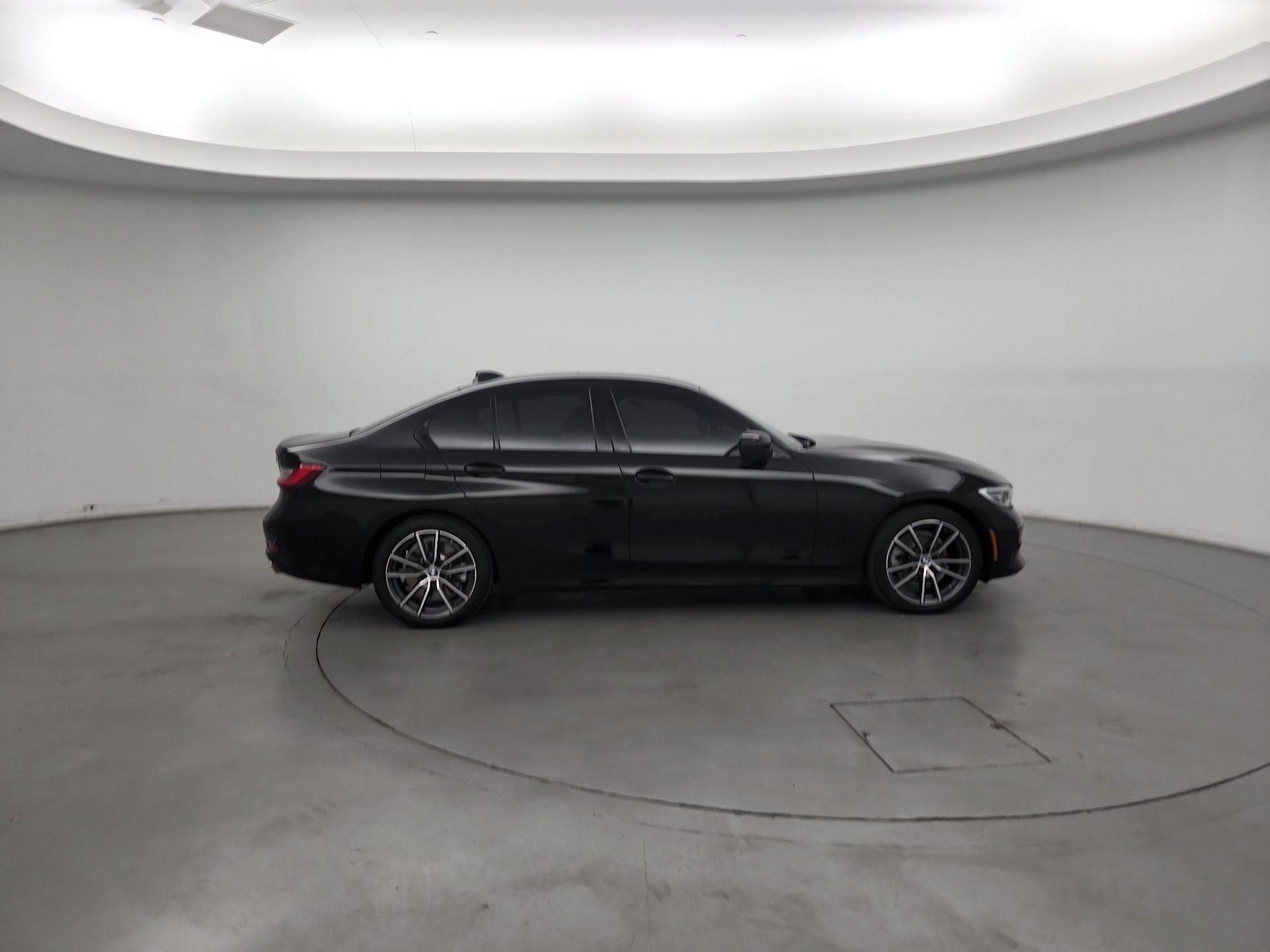 Thumbnail: 2021 BMW 3 Series - 4