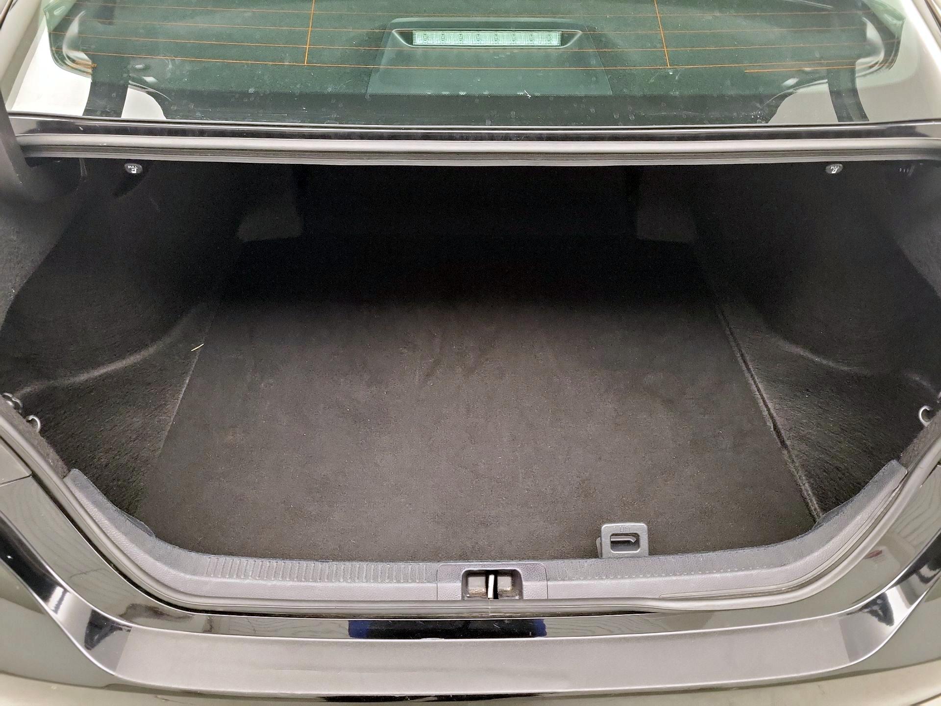 Thumbnail: 2024 Toyota Camry - 18