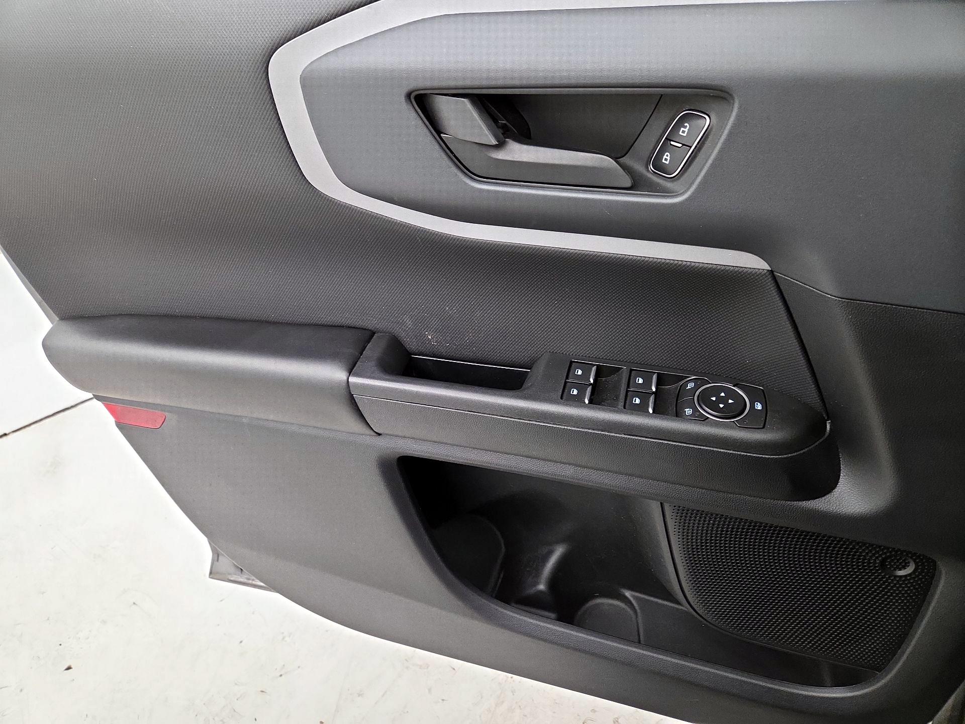 Thumbnail: 2022 Ford Bronco Sport - 12