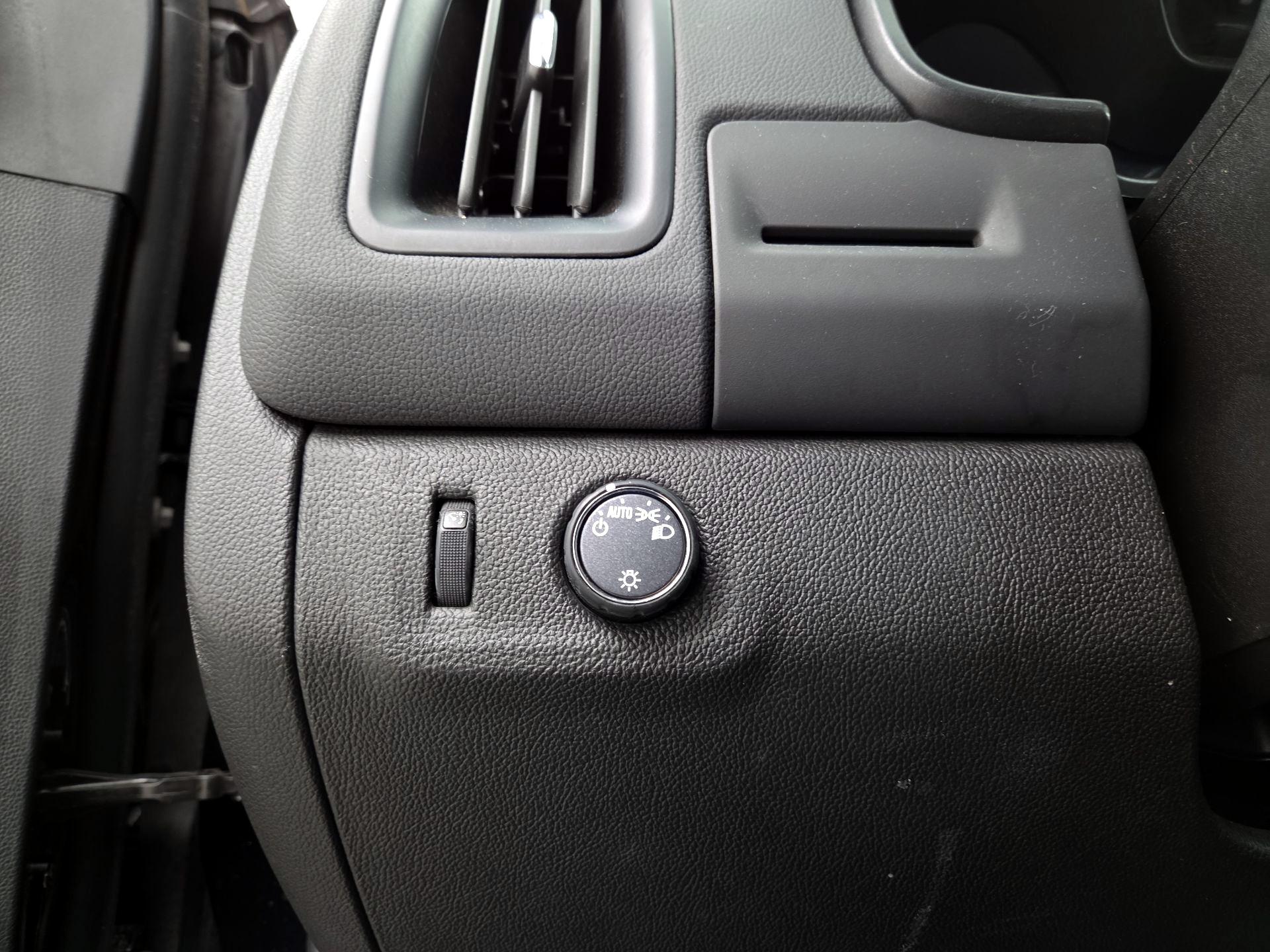 Thumbnail: 2022 Chevrolet Colorado - 13