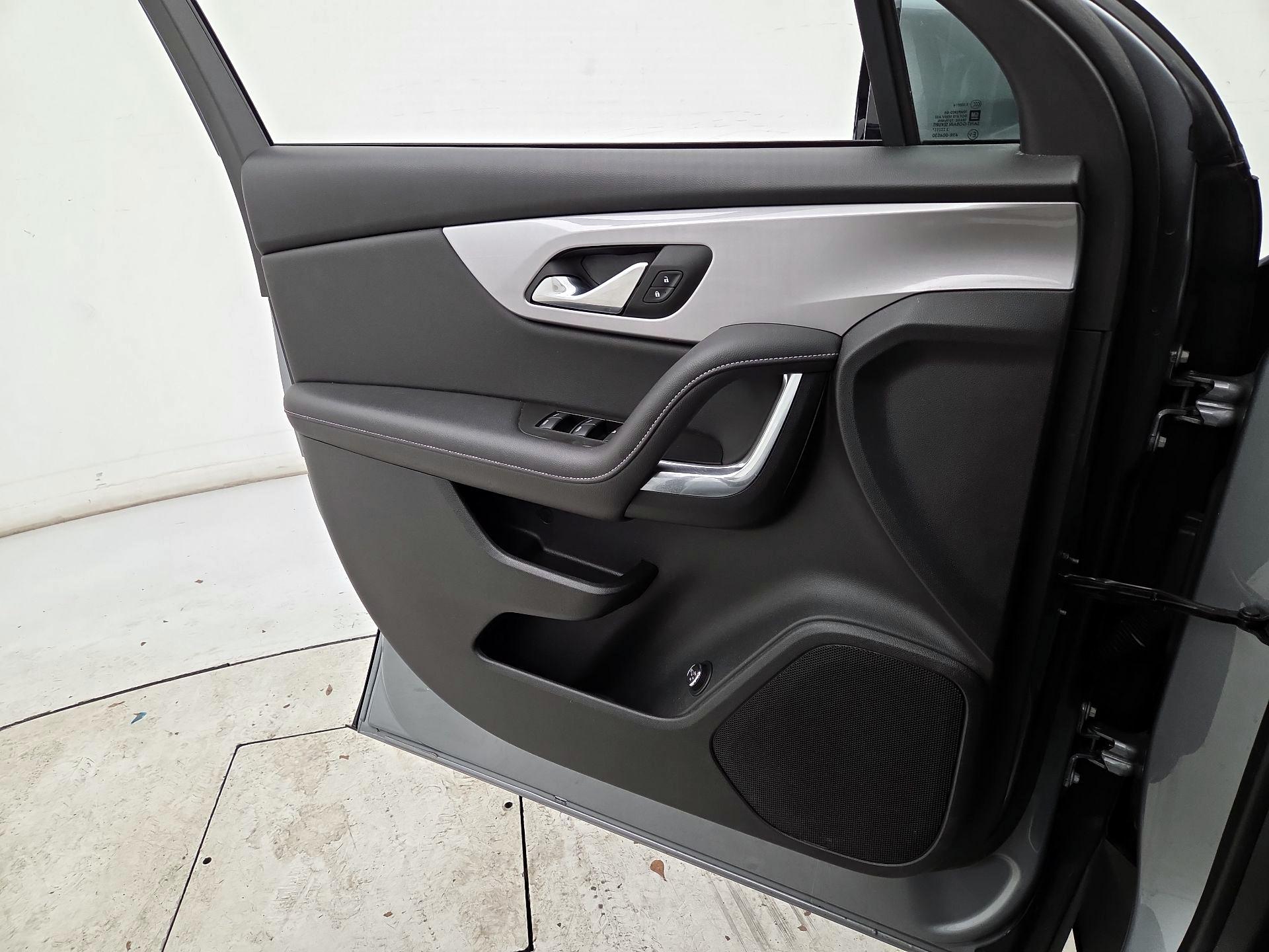 Thumbnail: 2023 Chevrolet Blazer - 12