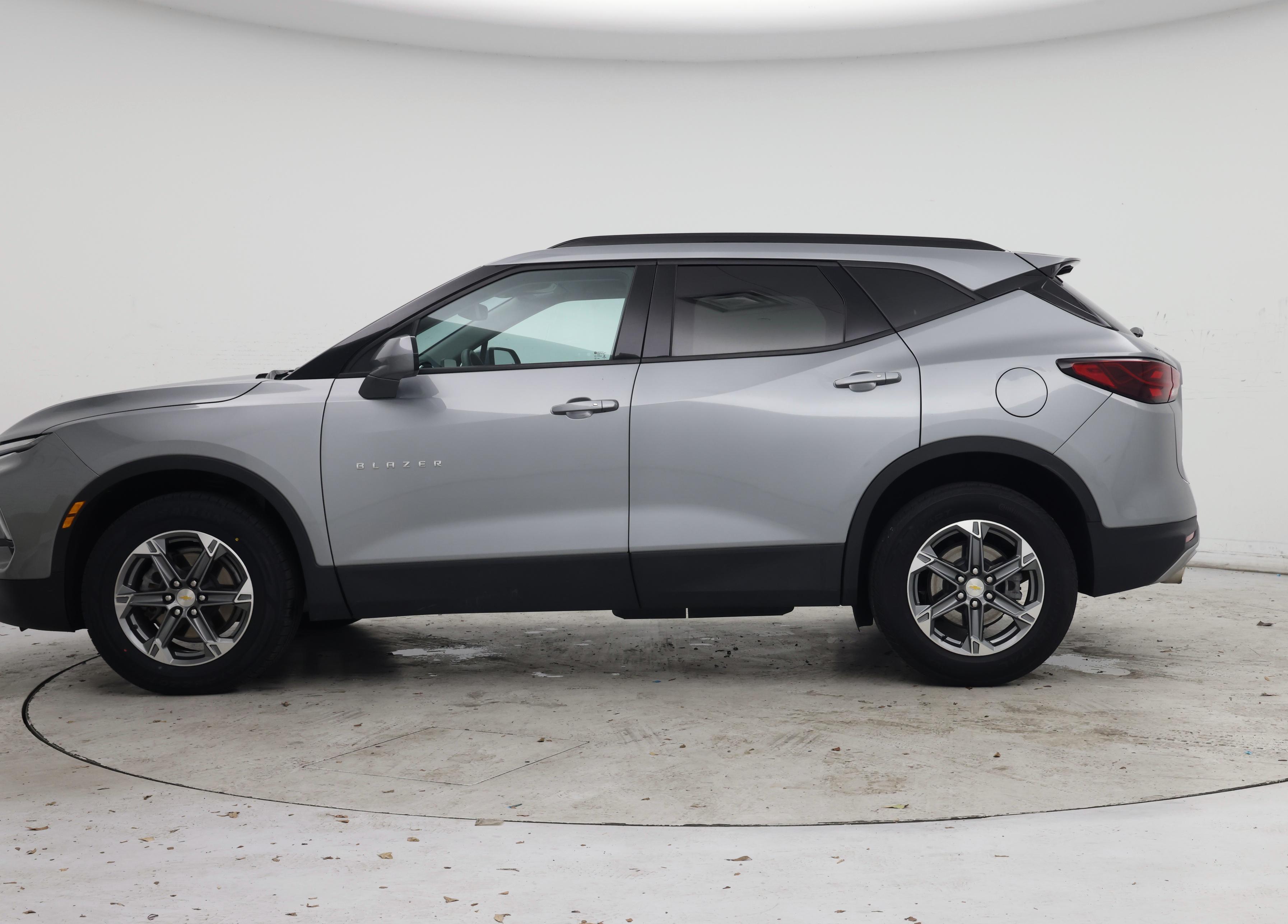 Thumbnail: 2023 Chevrolet Blazer - 3