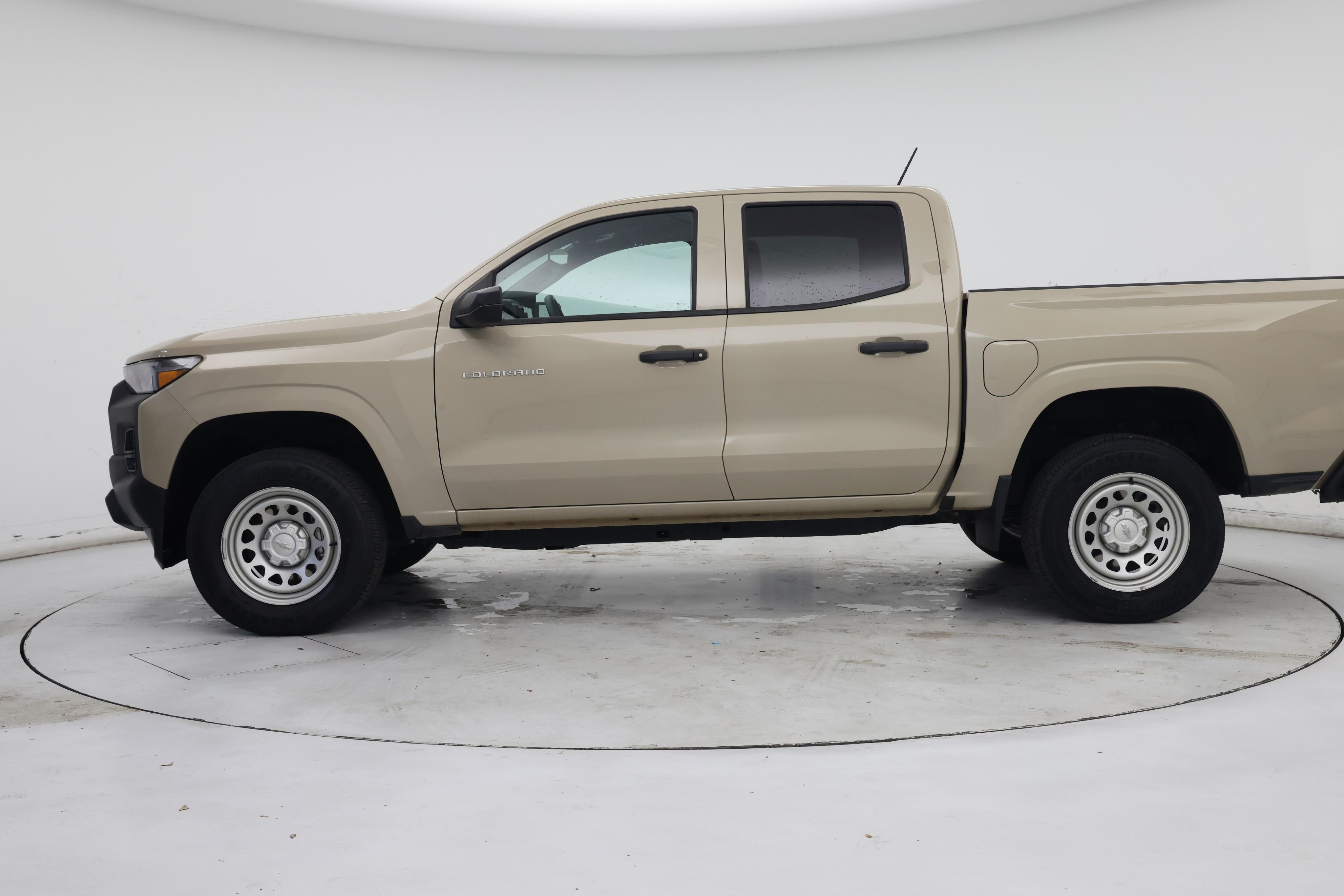 Thumbnail: 2024 Chevrolet Colorado - 3