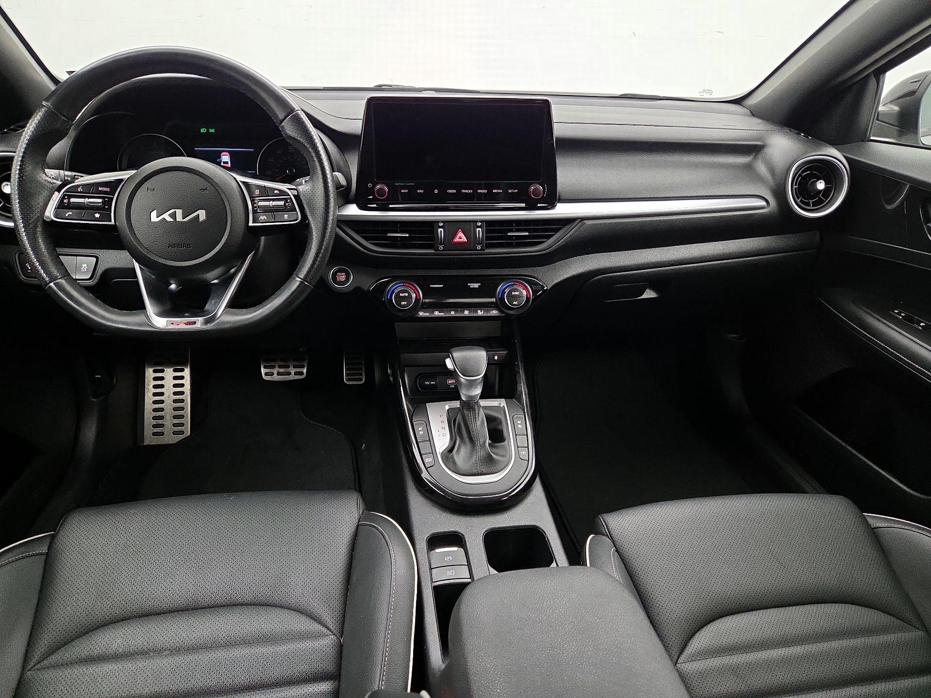 Thumbnail: 2024 Kia Forte - 9