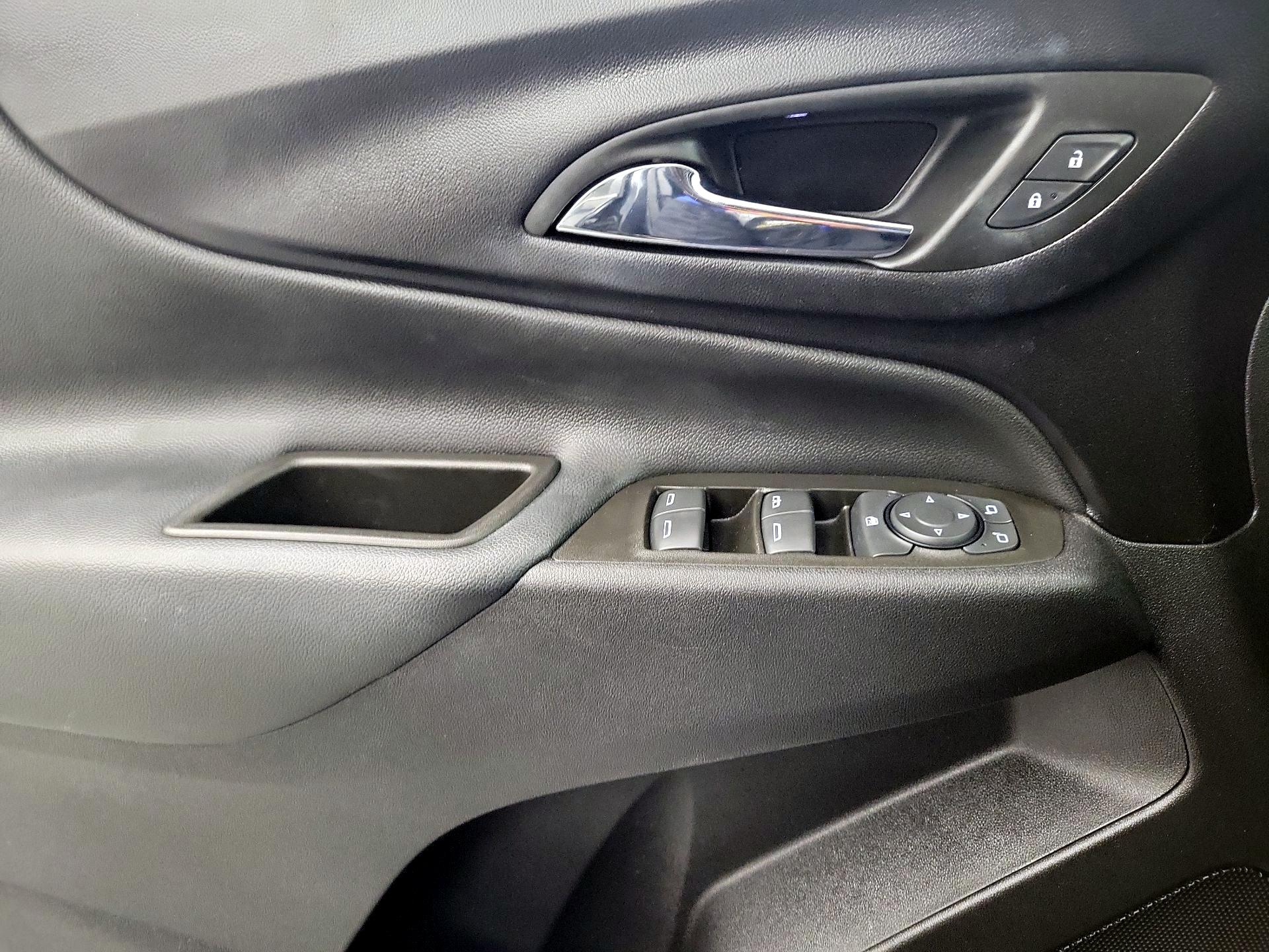 Thumbnail: 2023 Chevrolet Equinox - 10