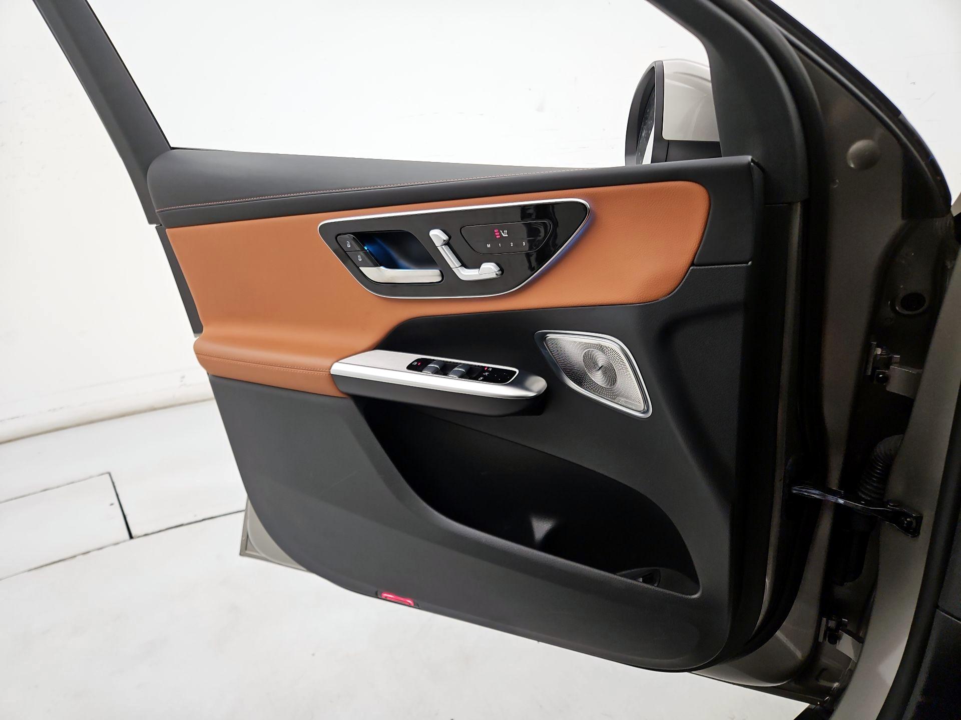 Thumbnail: 2023 Mercedes-Benz GLC - 12