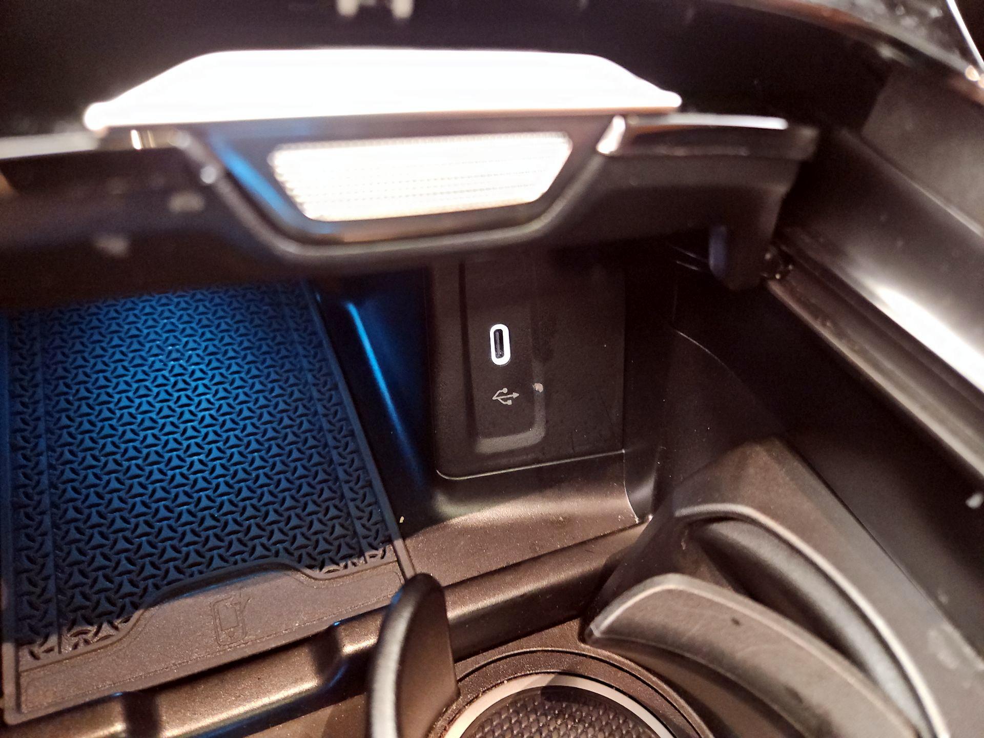 Thumbnail: 2023 Mercedes-Benz GLC - 19