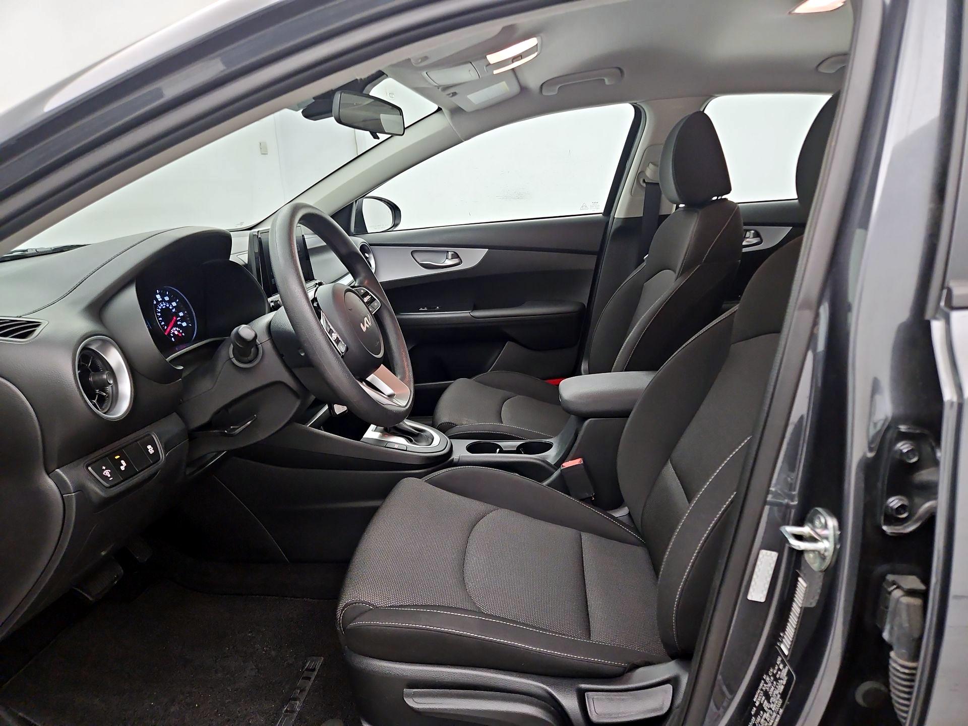 Thumbnail: 2024 Kia Forte - 11