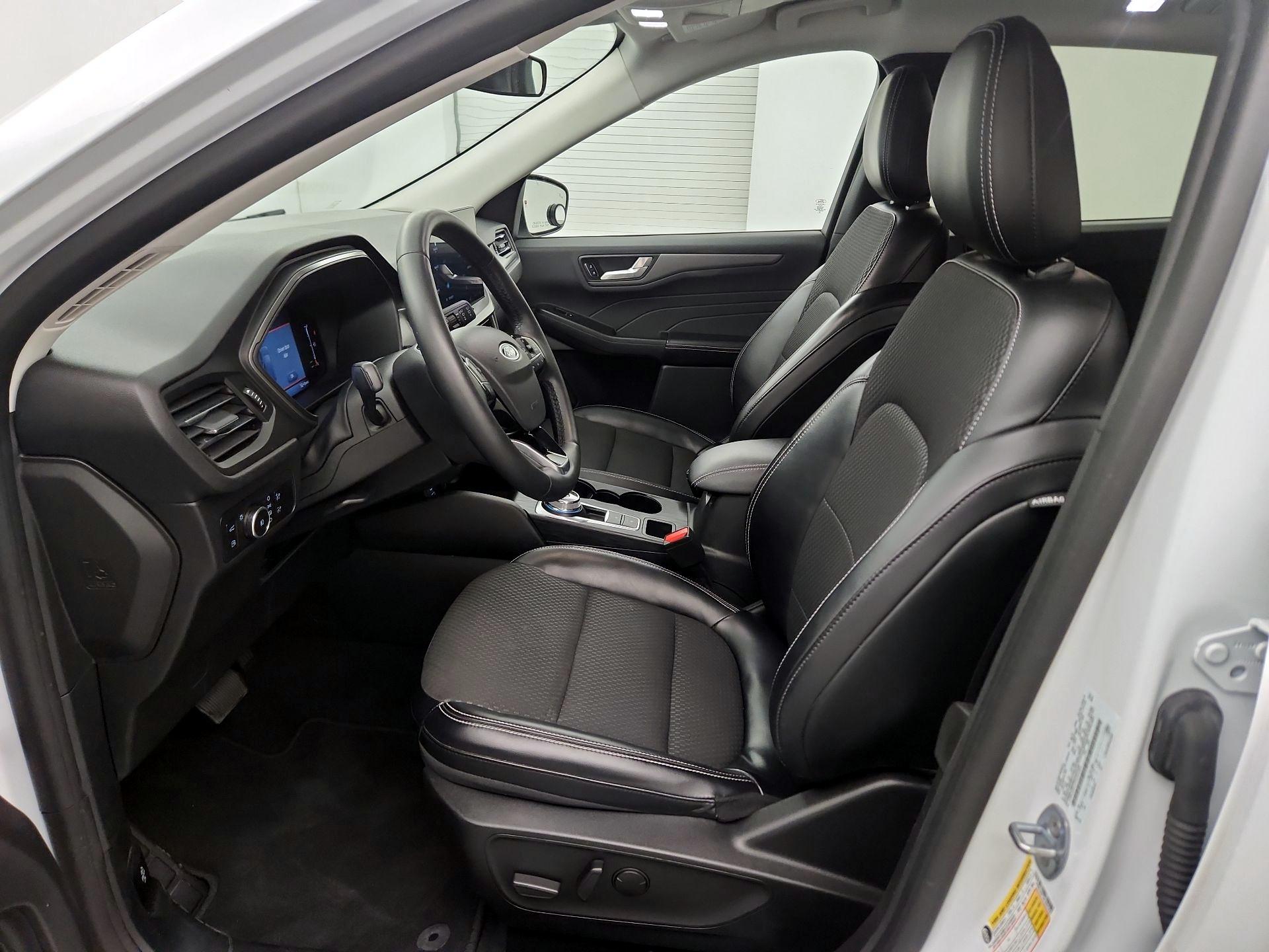 Thumbnail: 2023 Ford Escape - 9