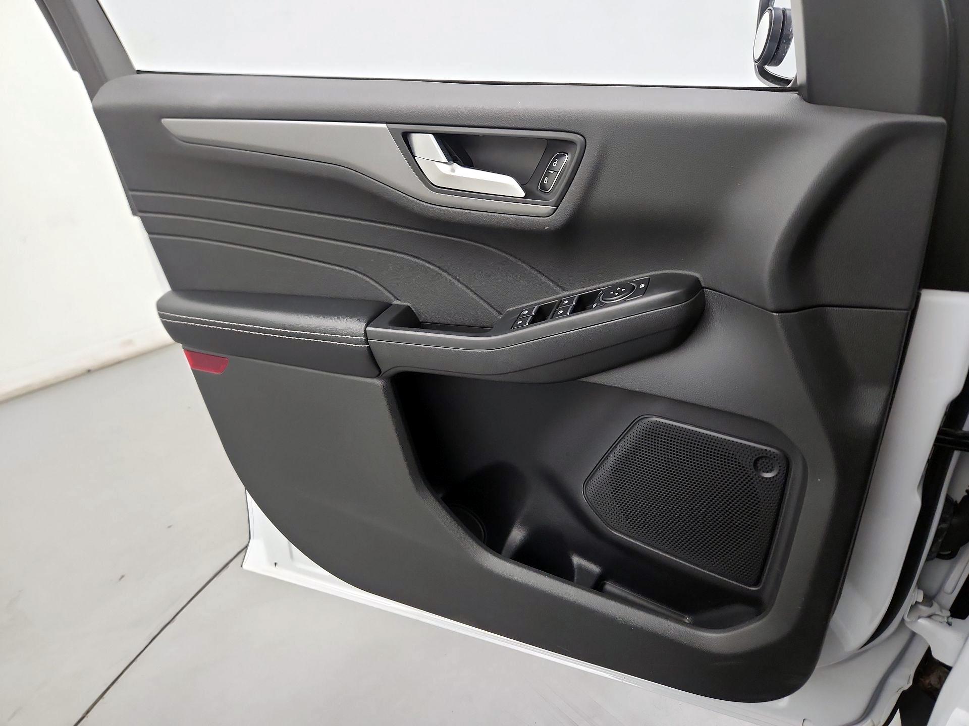 Thumbnail: 2023 Ford Escape - 10