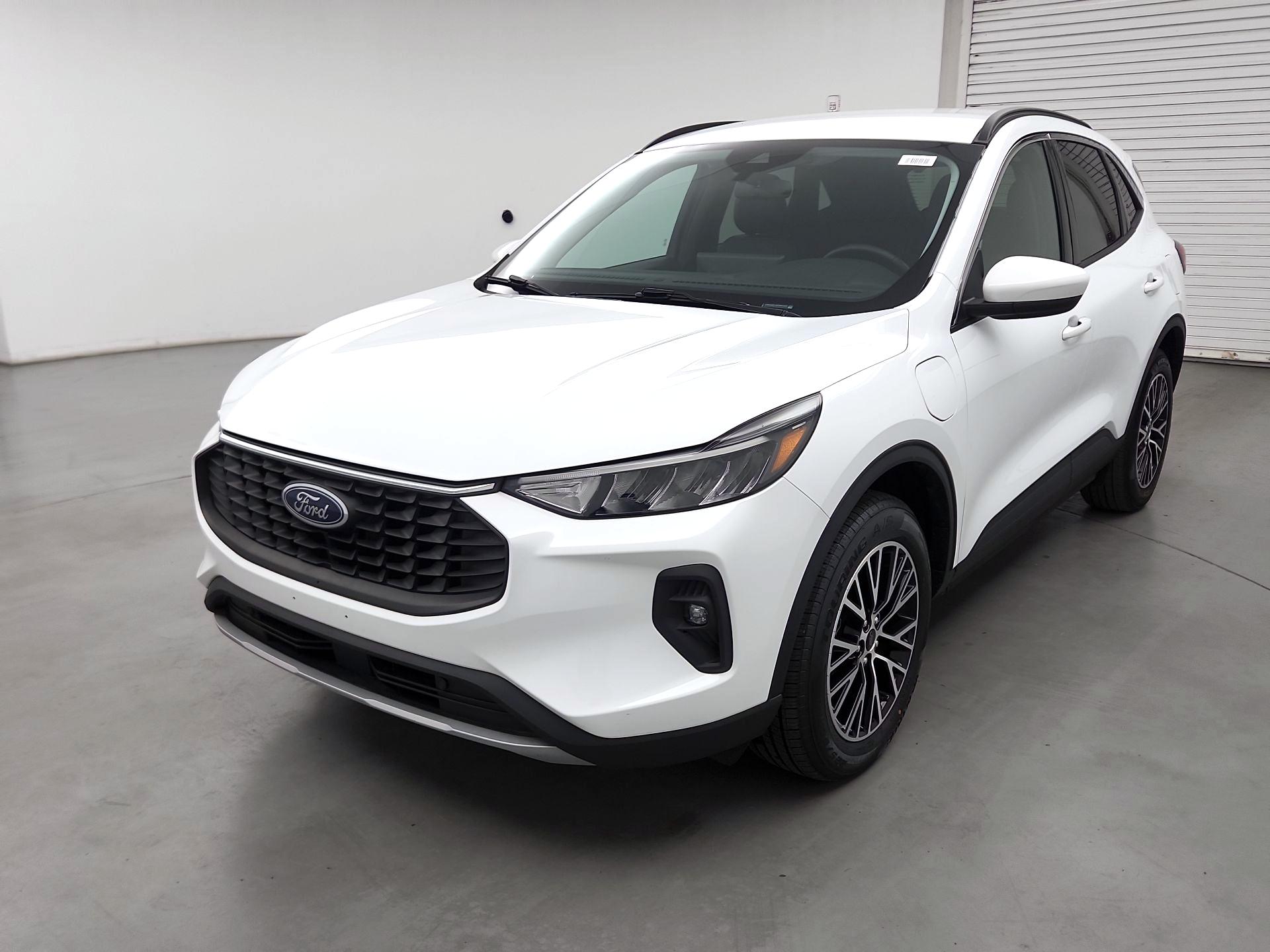 Thumbnail: 2023 Ford Escape - 3