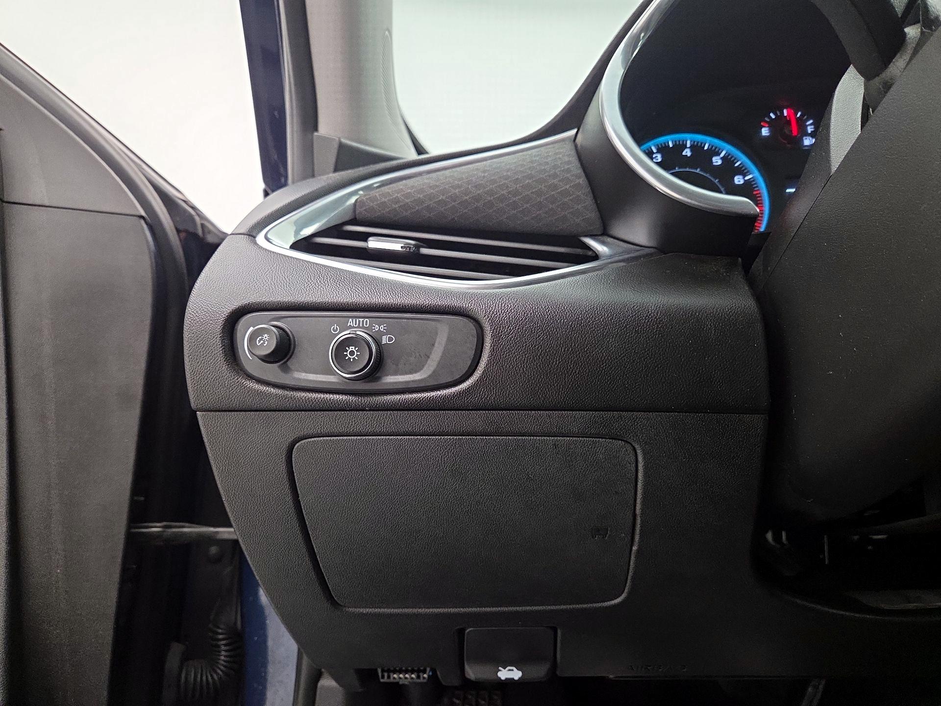 Thumbnail: 2020 Chevrolet Malibu - 13