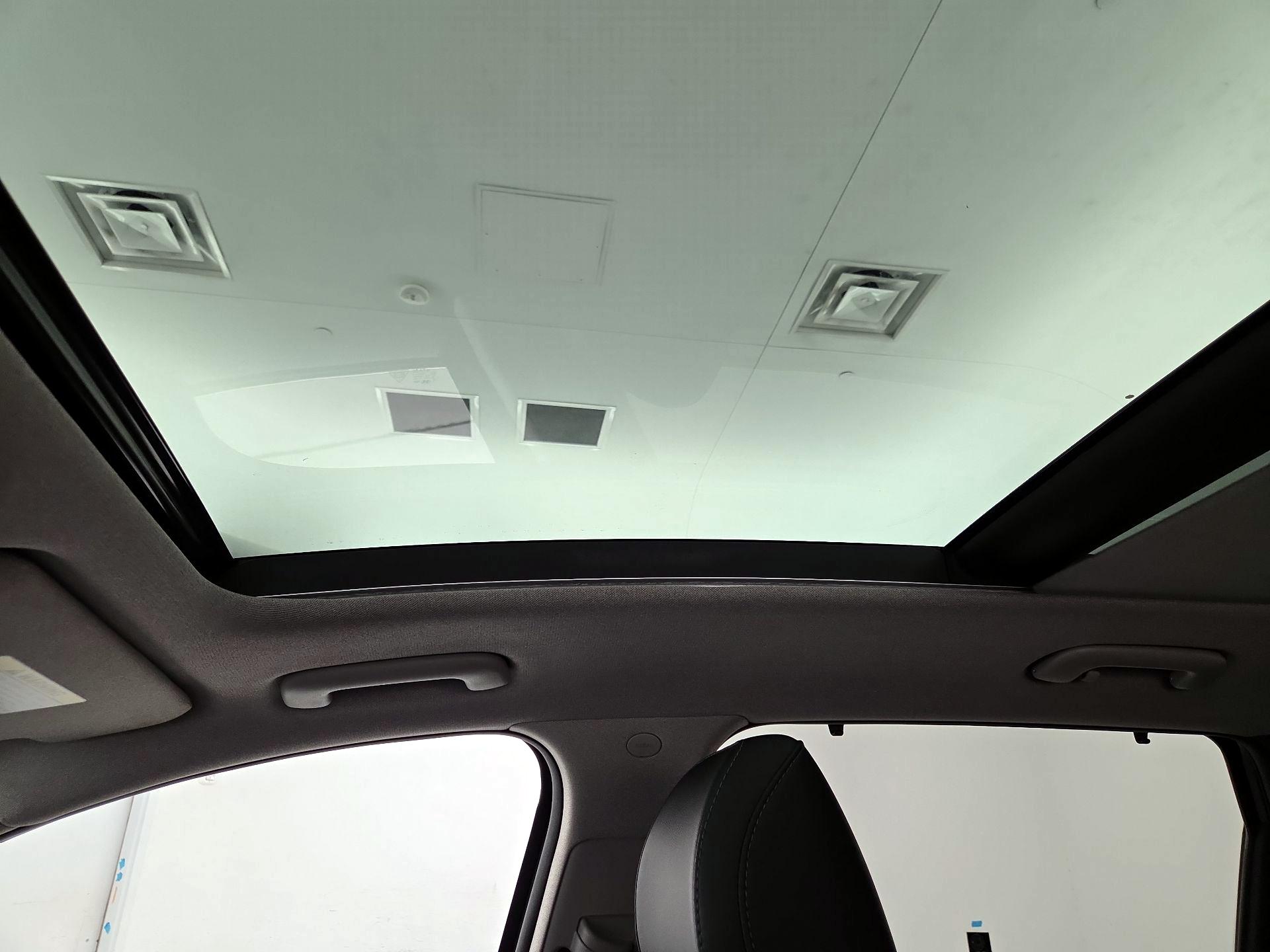 Thumbnail: 2023 Hyundai Santa Fe - 20