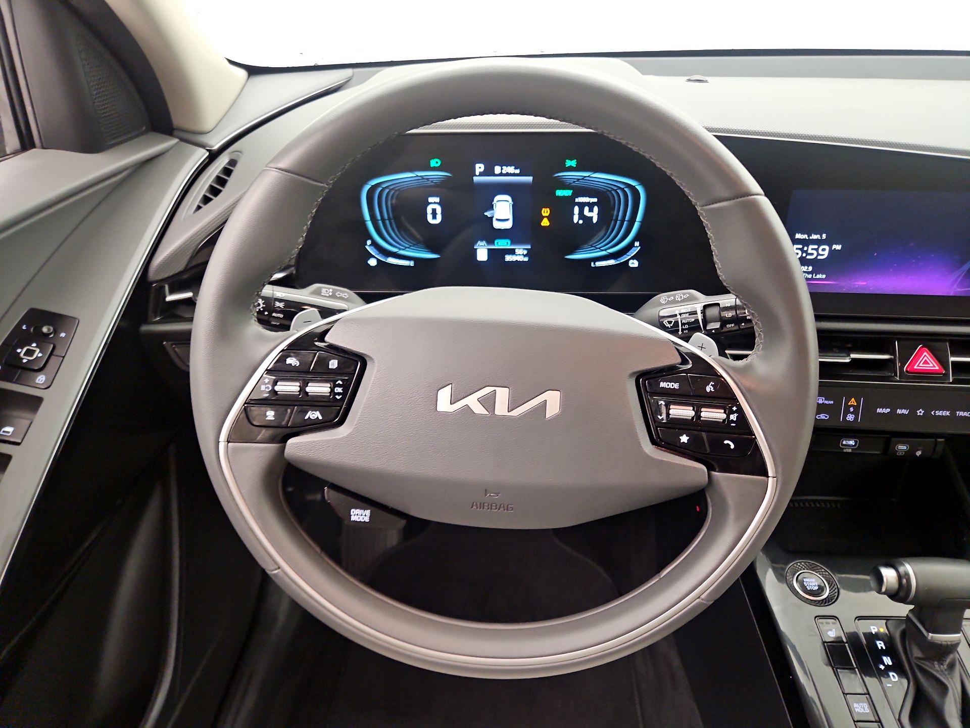 Thumbnail: 2024 Kia Niro - 10