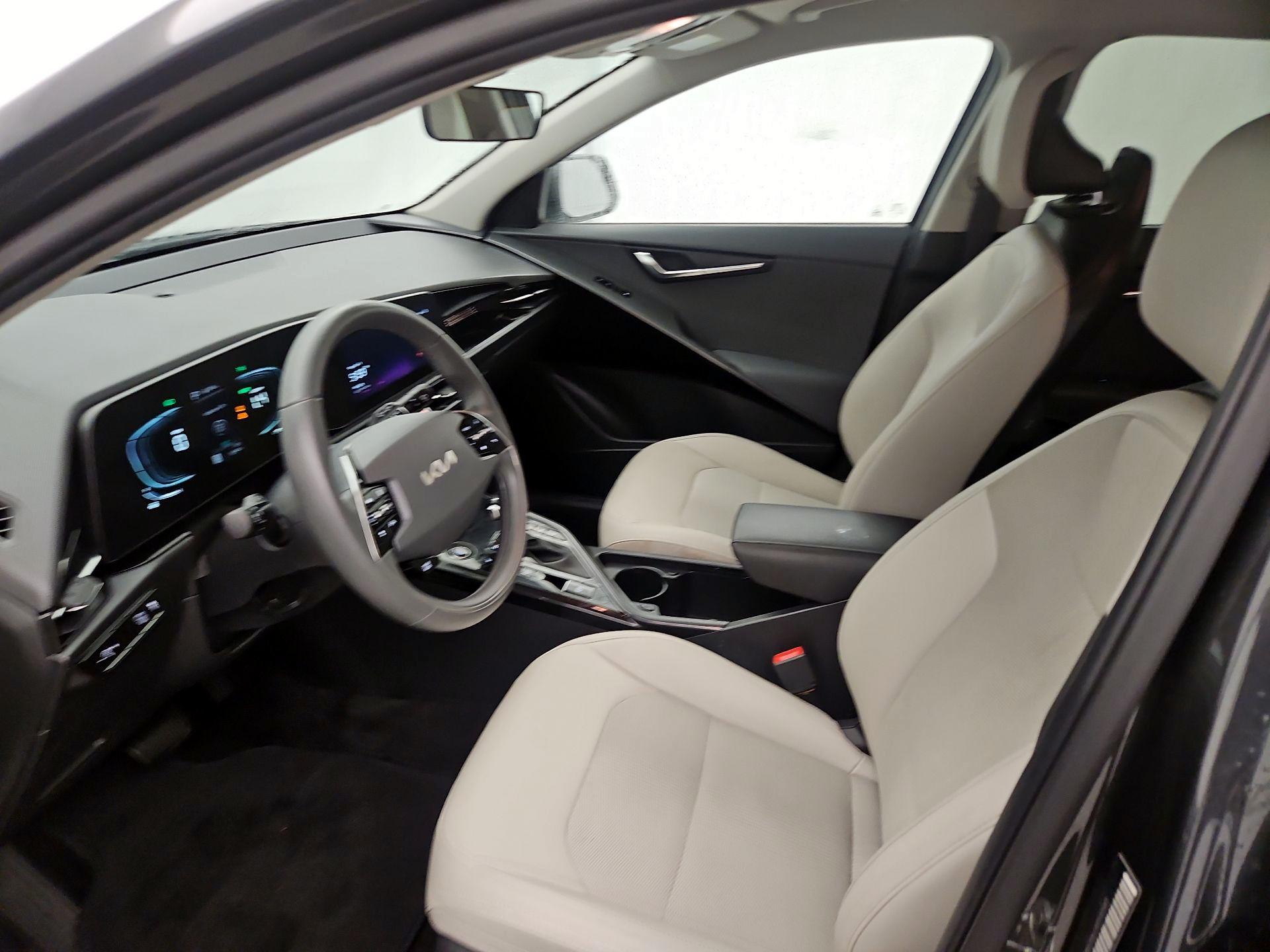 Thumbnail: 2024 Kia Niro - 11