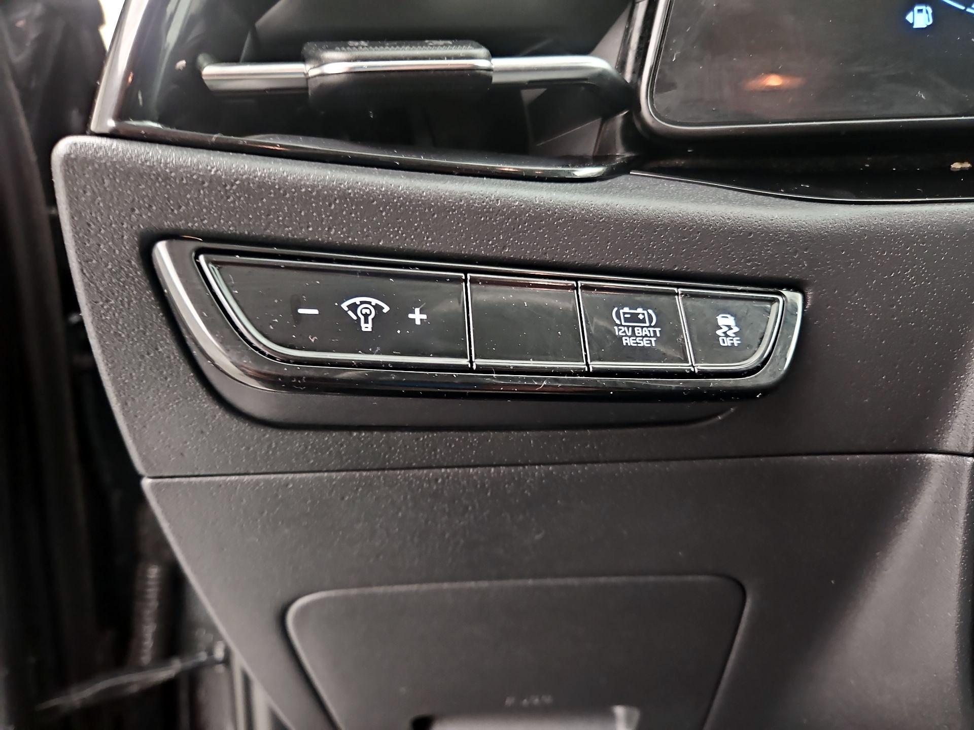 Thumbnail: 2024 Kia Niro - 13