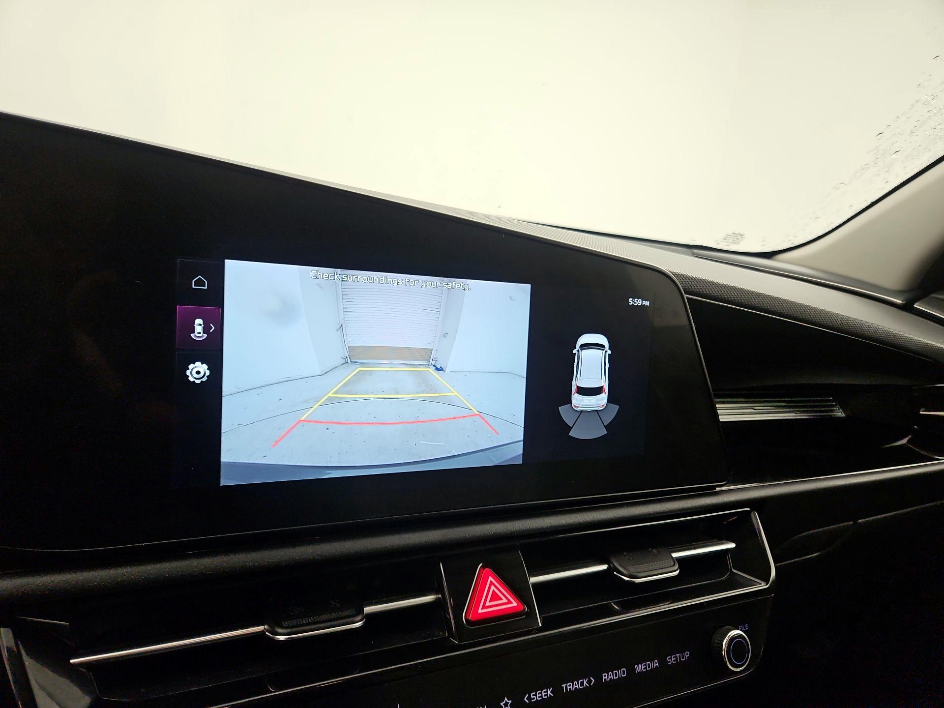 Thumbnail: 2024 Kia Niro - 14