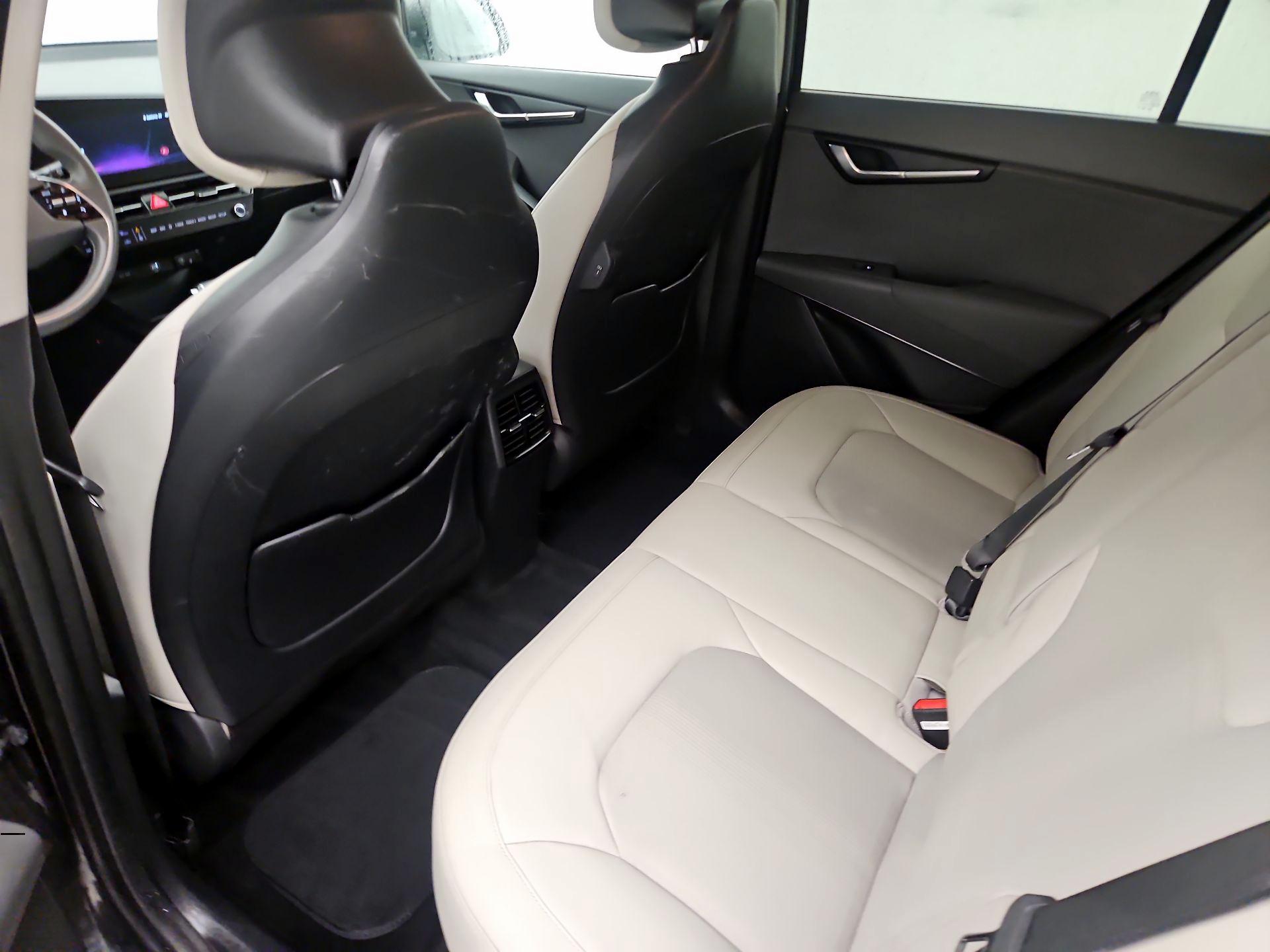 Thumbnail: 2024 Kia Niro - 19